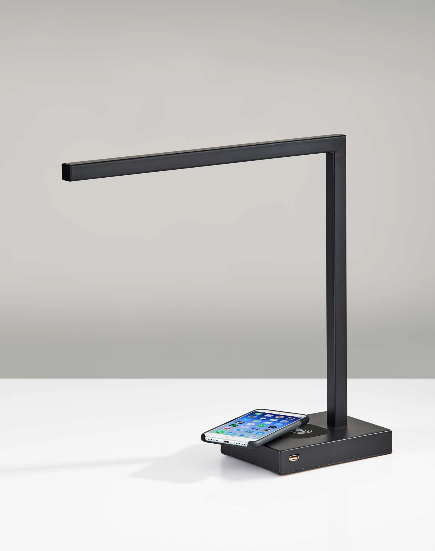Abbeville Wireless Charge Desk Lamp Black - Image 4