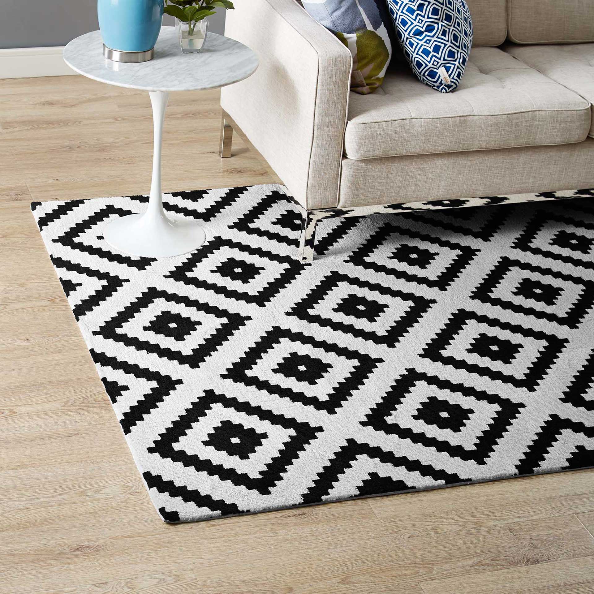 Aidan Area Rug Black/White - Image 5