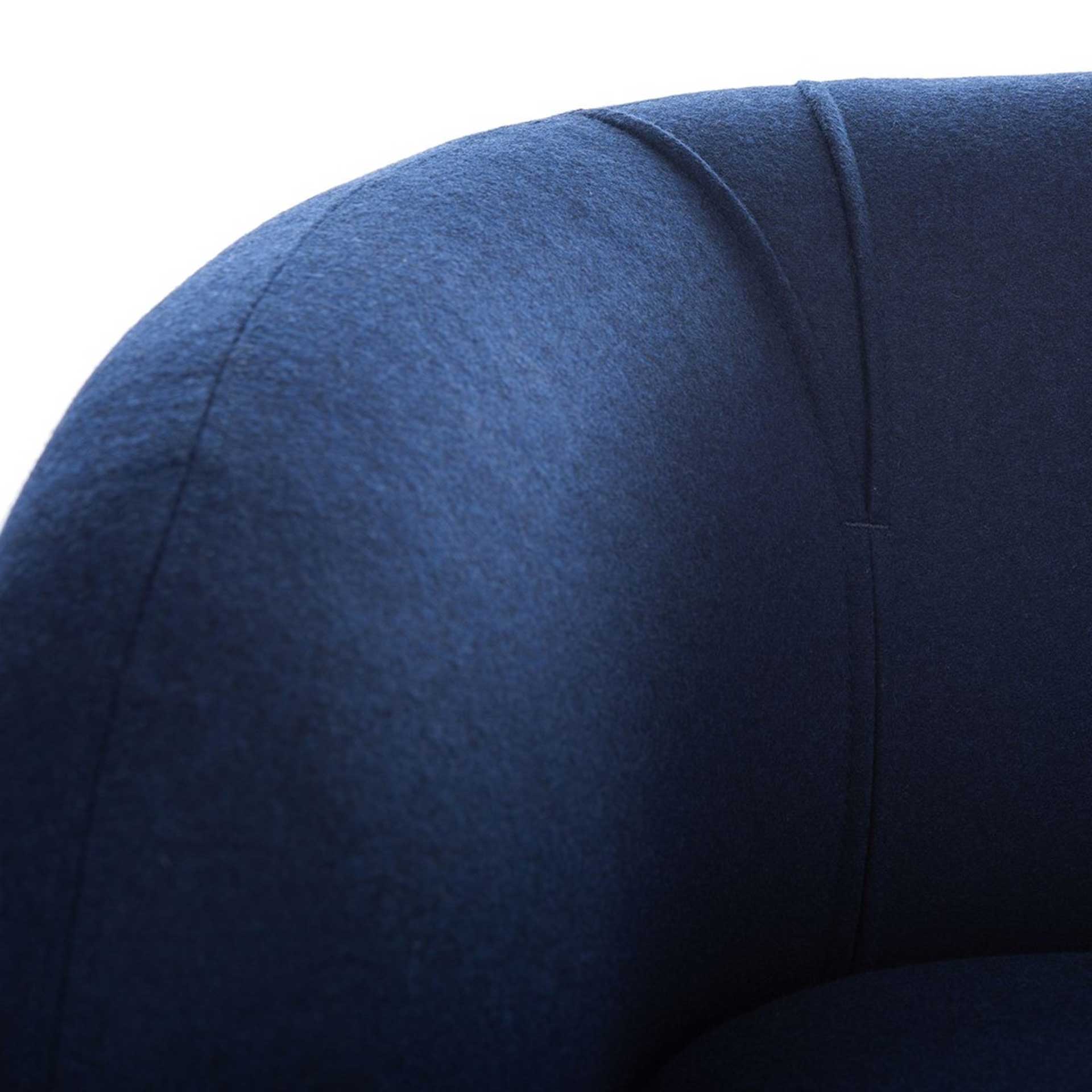 Alejandra Loveseat Navy - Image 6