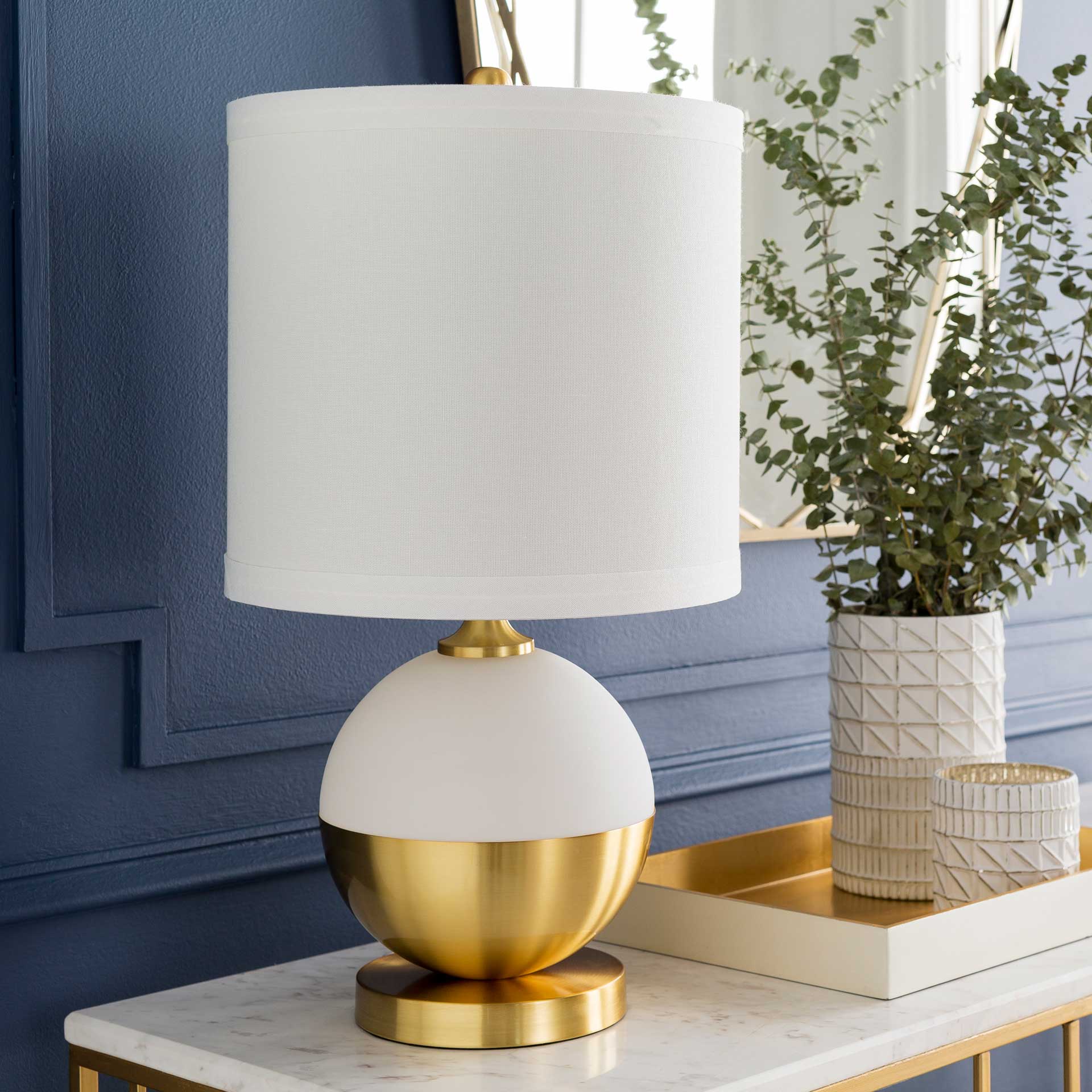 Alexander Table Lamp White/Brass - Image 7