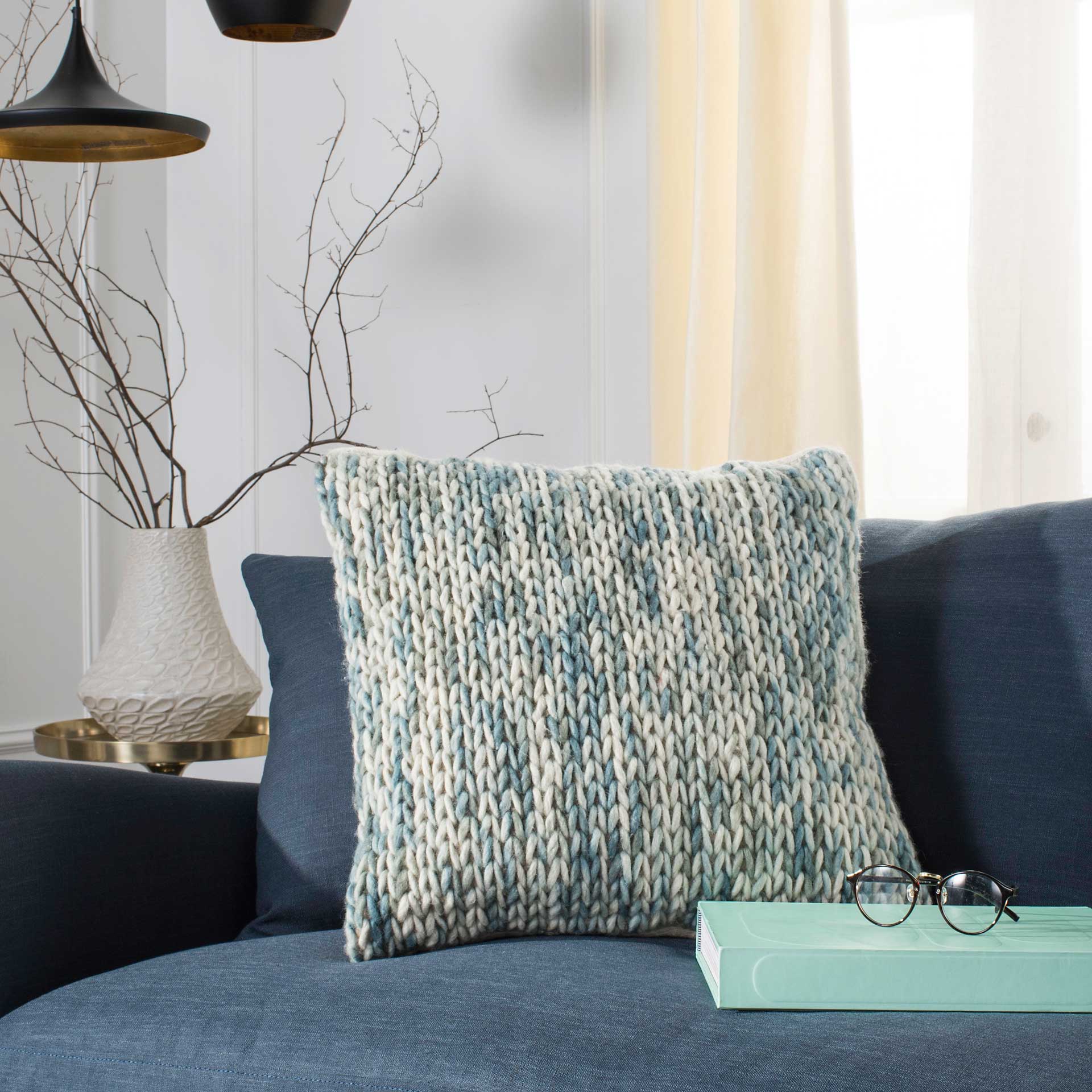 All Over Braid Pillow Artic Blend - Image 3