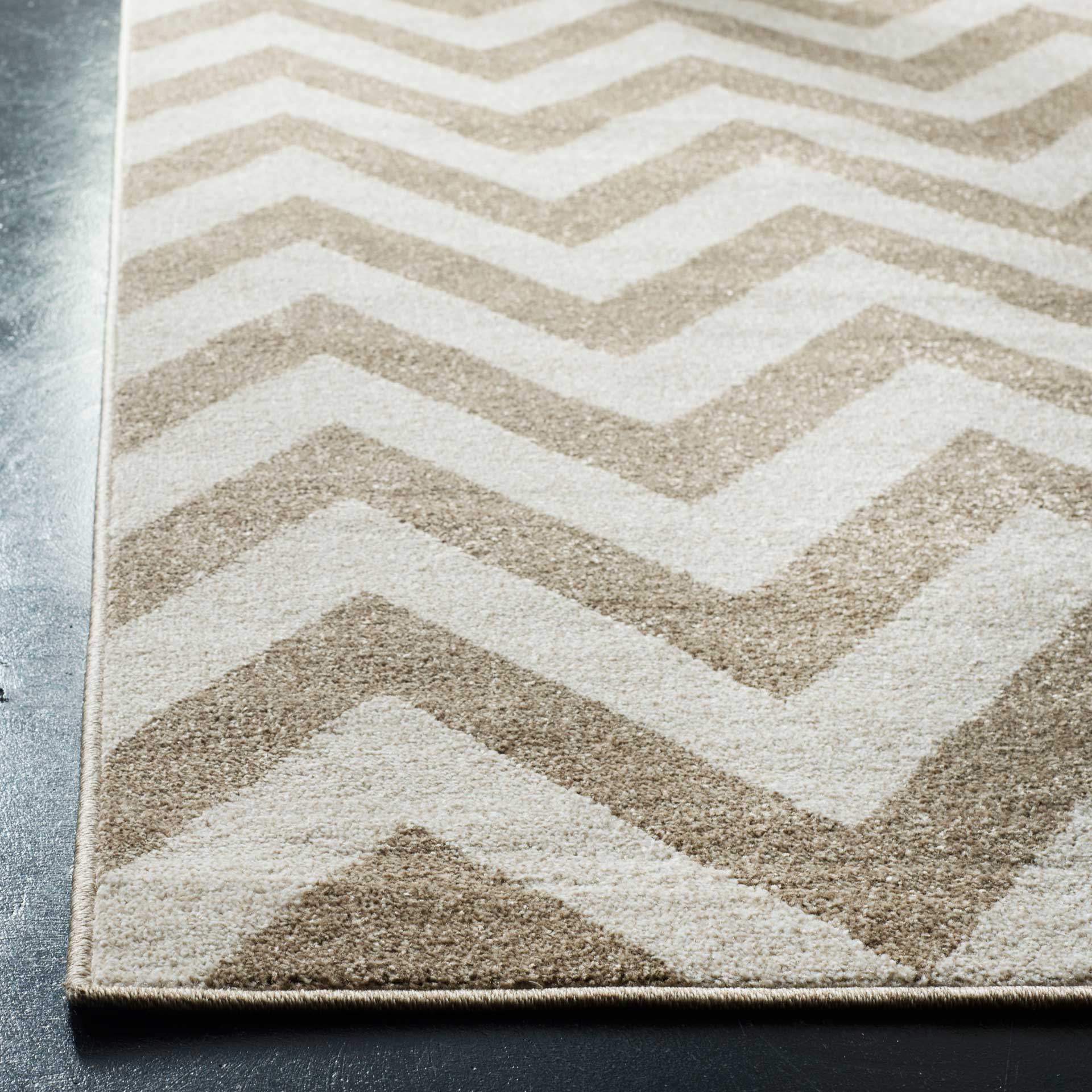 Amherst Chevron Wheat/Beige Area Rug - Image 6
