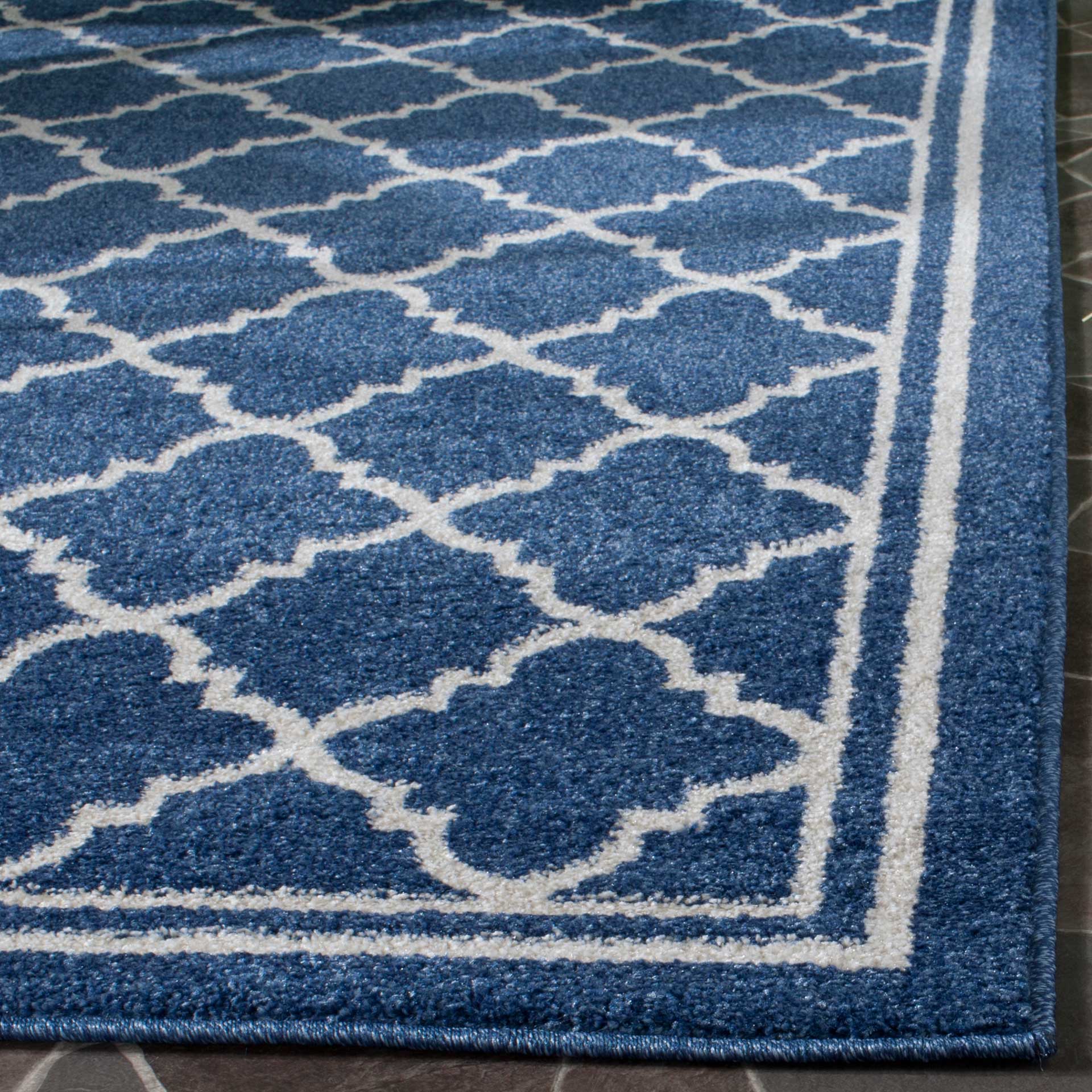 Amherst Lantern Navy/Beige Area Rug - Image 5