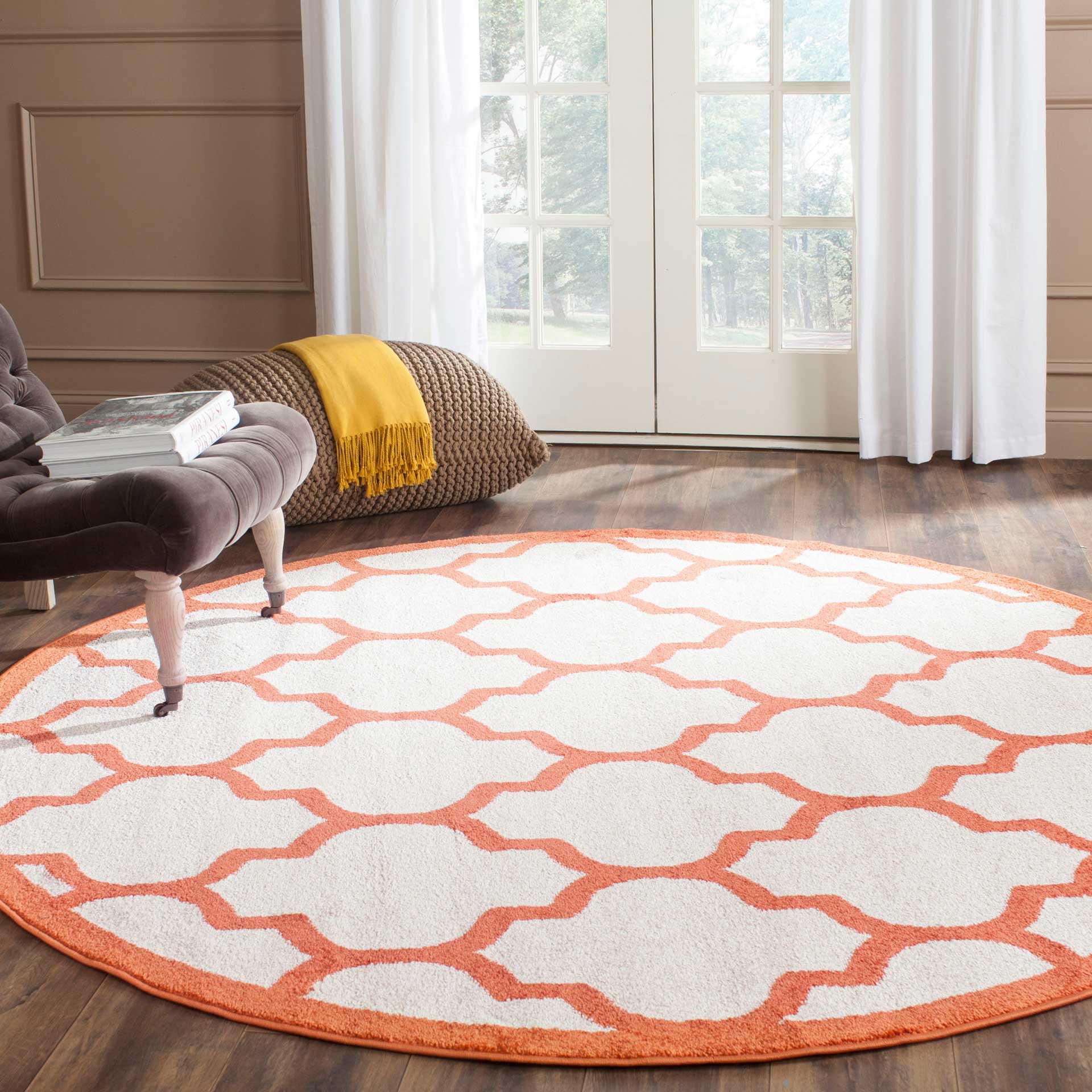 Amherst Quatrefoil Beige/Orange Round Rug - Image 2