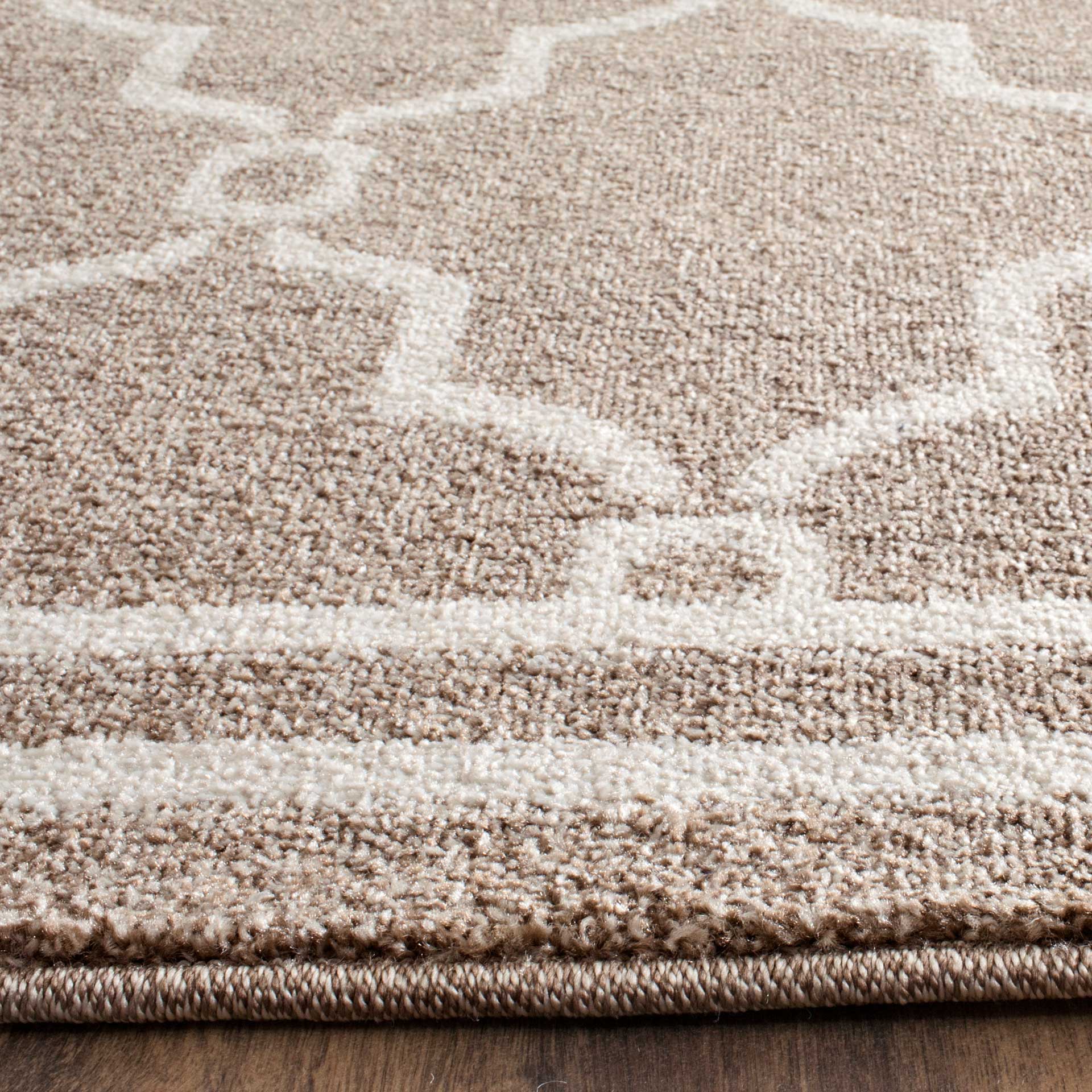 Amherst Trellis Wheat/Beige Area Rug - Image 4