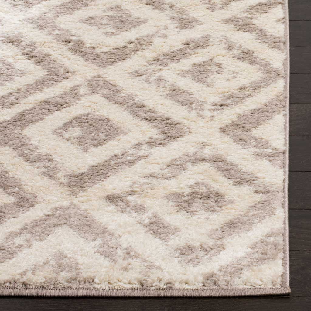 Amsterdam Diamond Ivory/Mauve Area Rug - Image 6