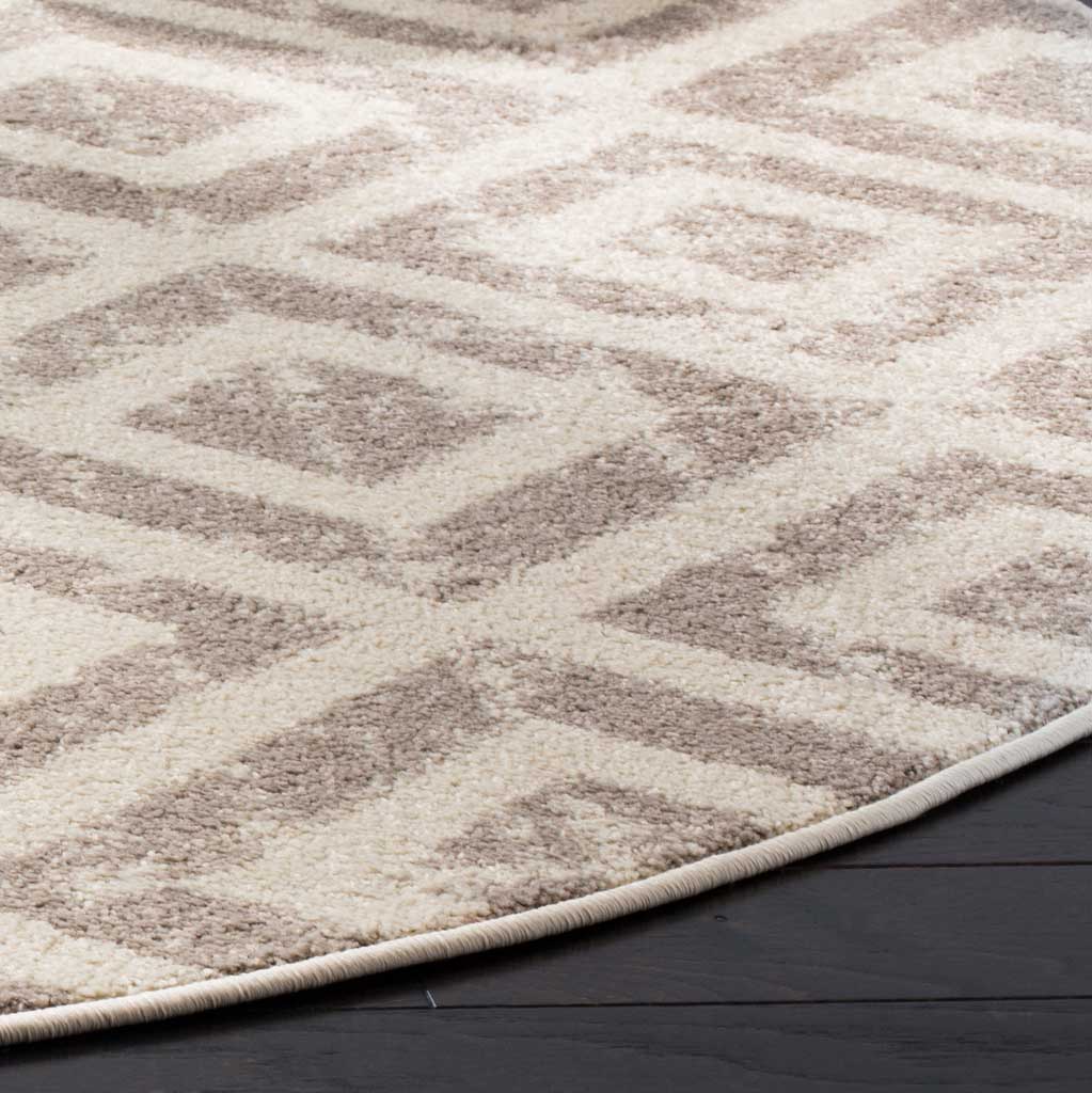 Amsterdam Diamond Ivory/Mauve Round Rug - Image 2
