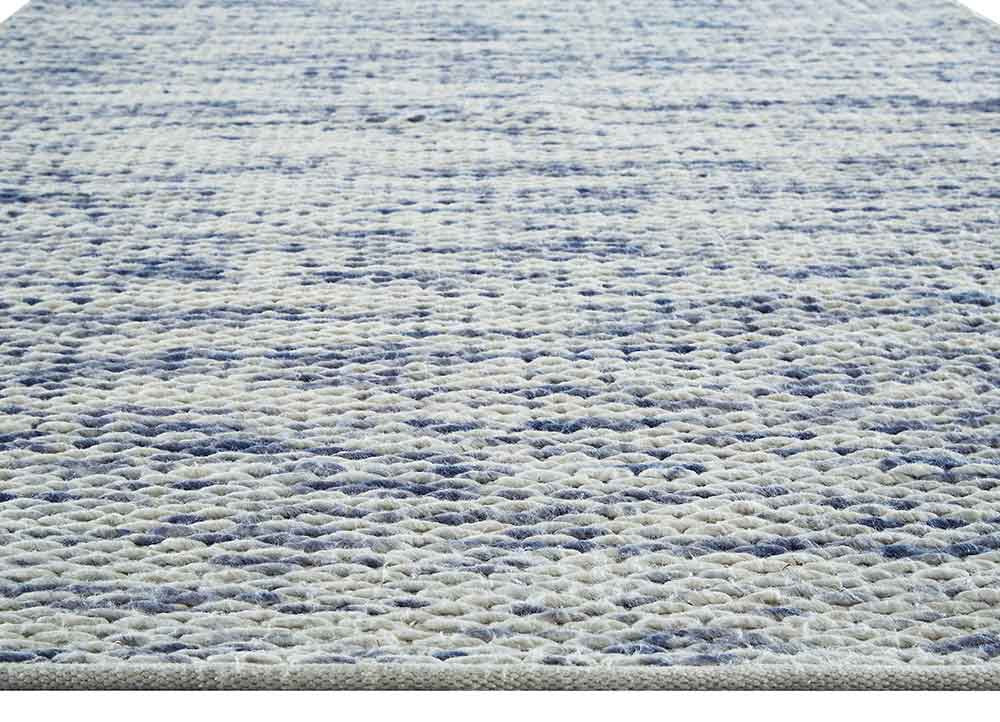 Apache Iroquois White/Blue Area Rug - Image 4