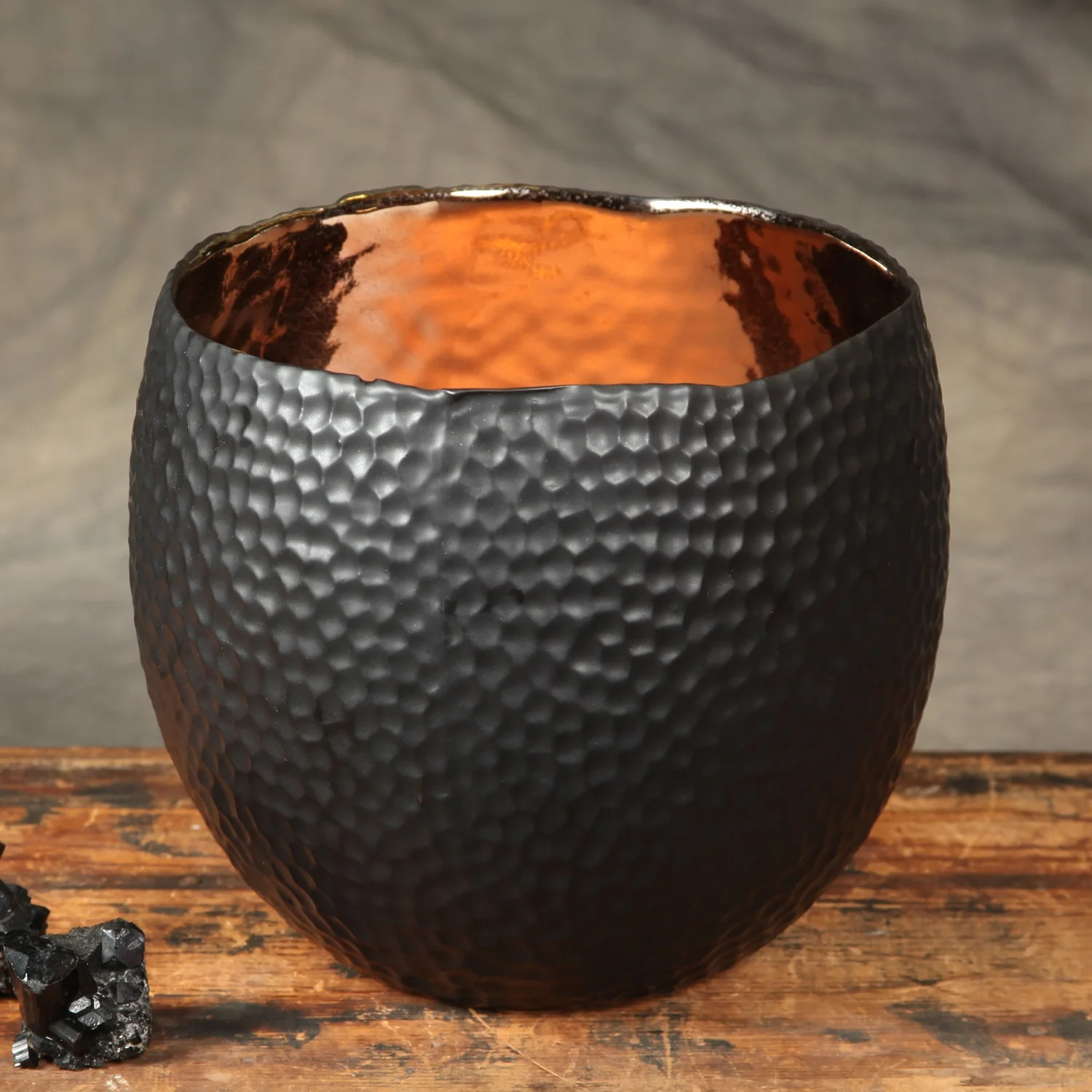 Azir Ceramic Vase - Image 4