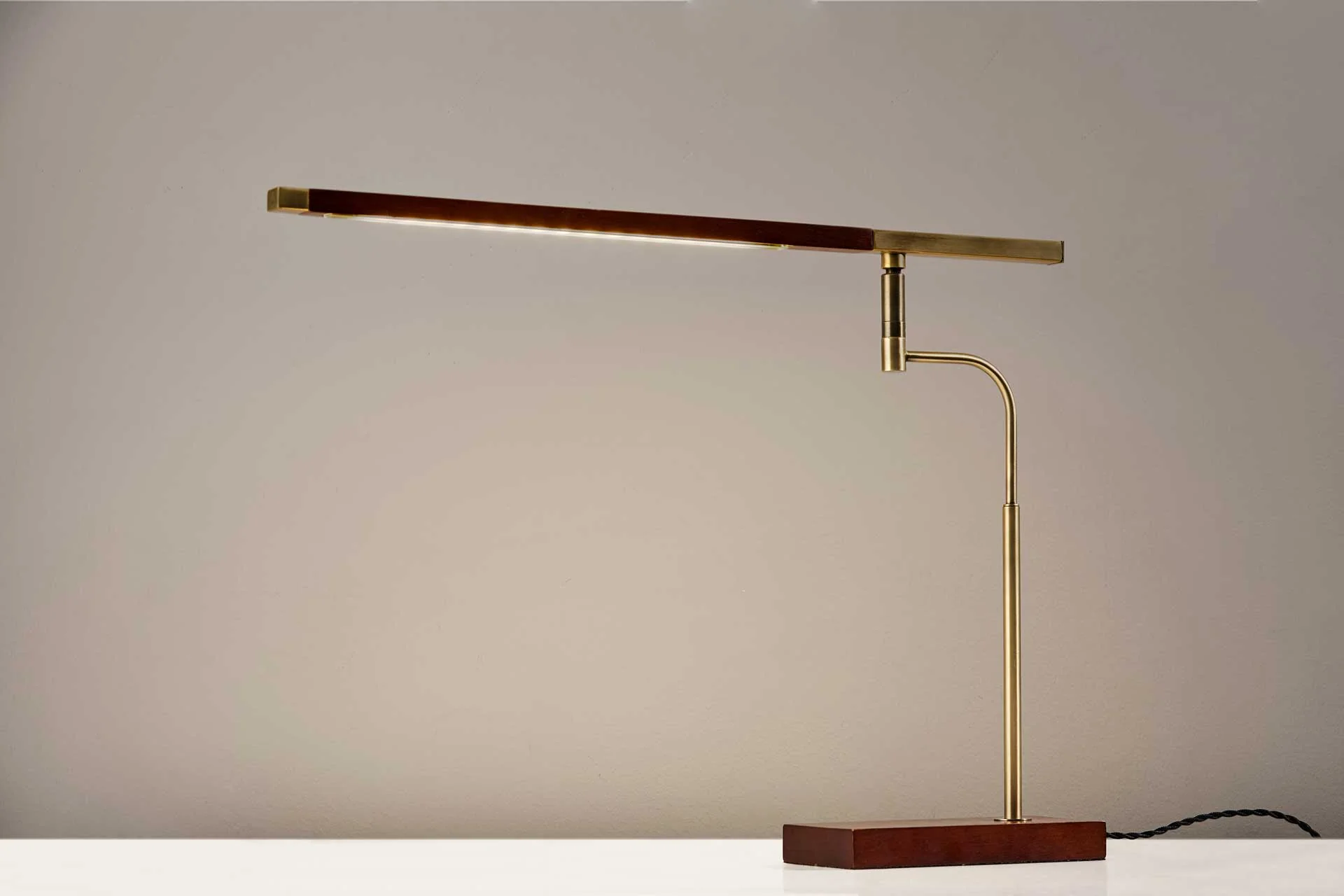 Bagneux LED Desk Lamp Walnut/Brass - Image 4