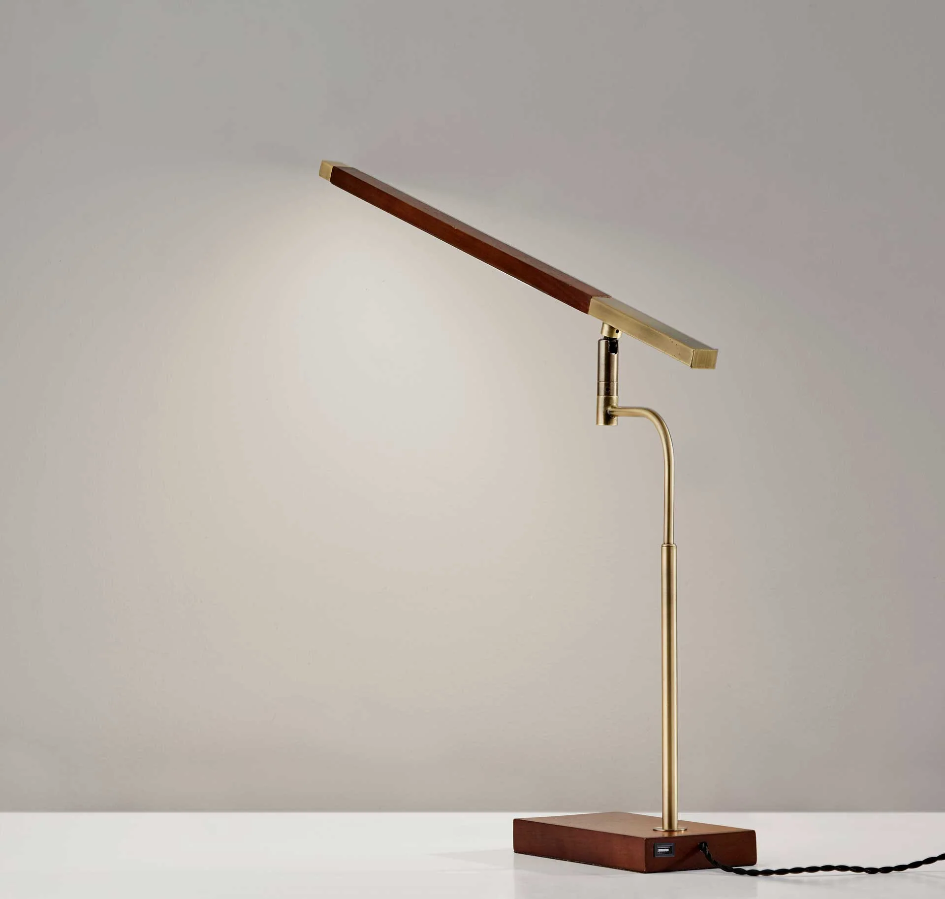 Bagneux LED Desk Lamp Walnut/Brass - Image 6