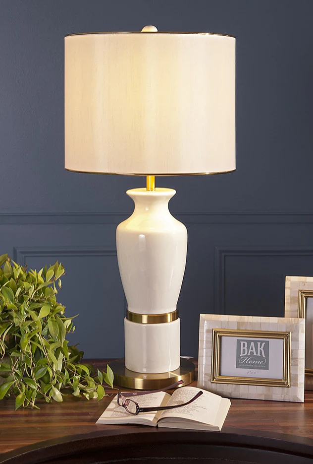 Bains Kushnick Prestine Ceramic Lamp - Image 2