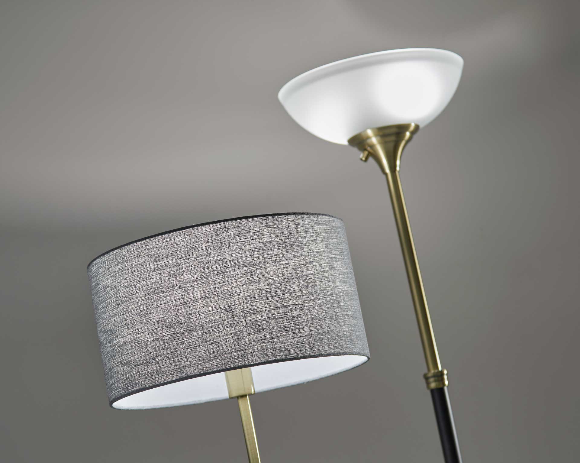 Begles Floor Lamp Black/Antique Brass - Image 4