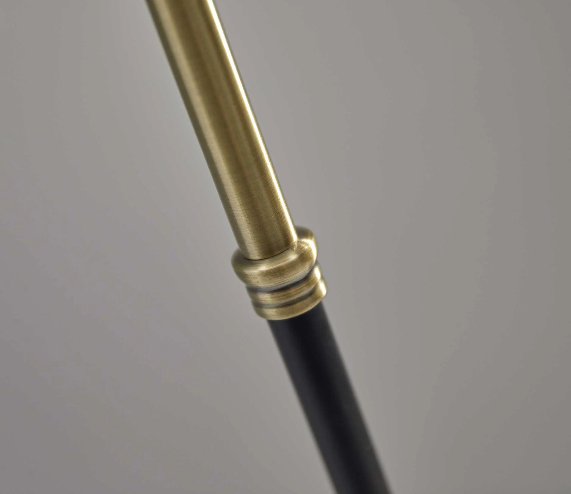 Begles Floor Lamp Black/Antique Brass - Image 5