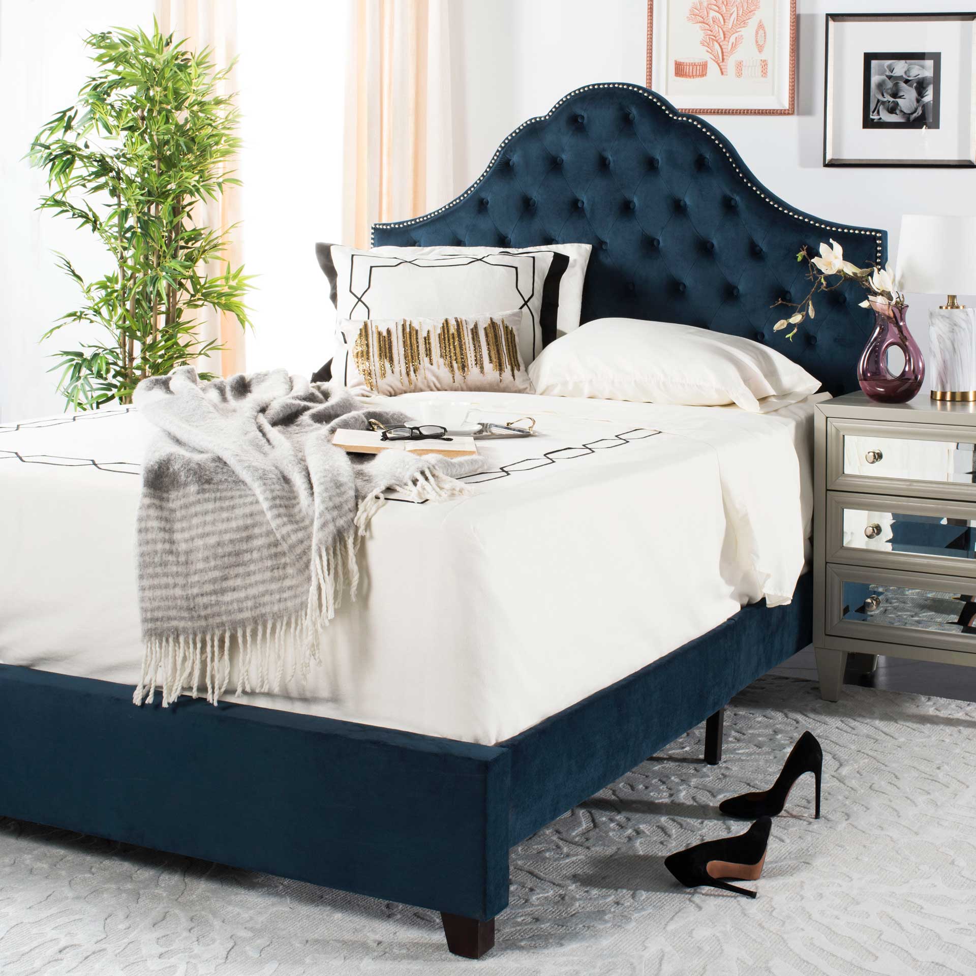 Bequest Velvet Bed Navy - Image 5