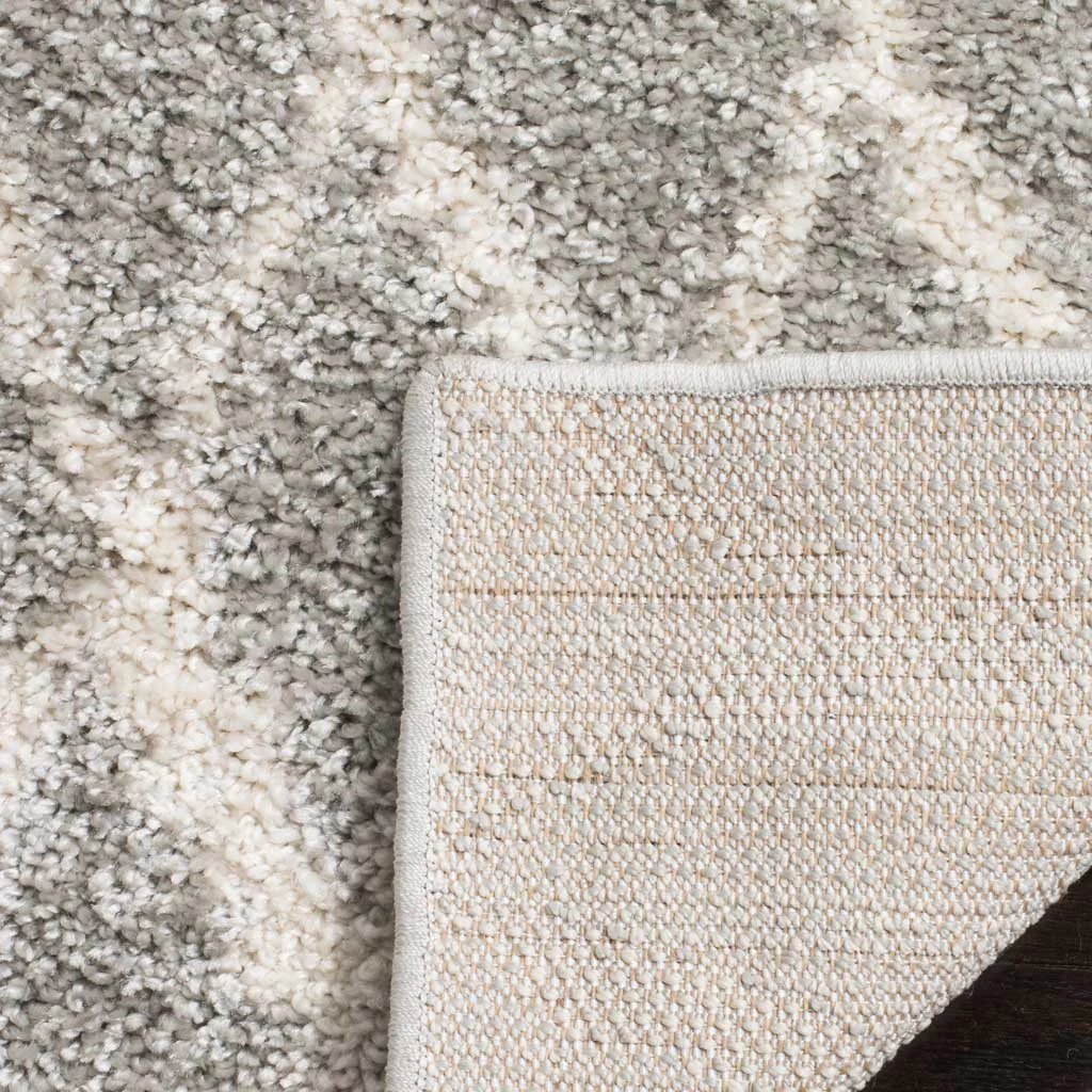 Berber Diamond Shag Light Gray/Cream Area Rug - Image 7