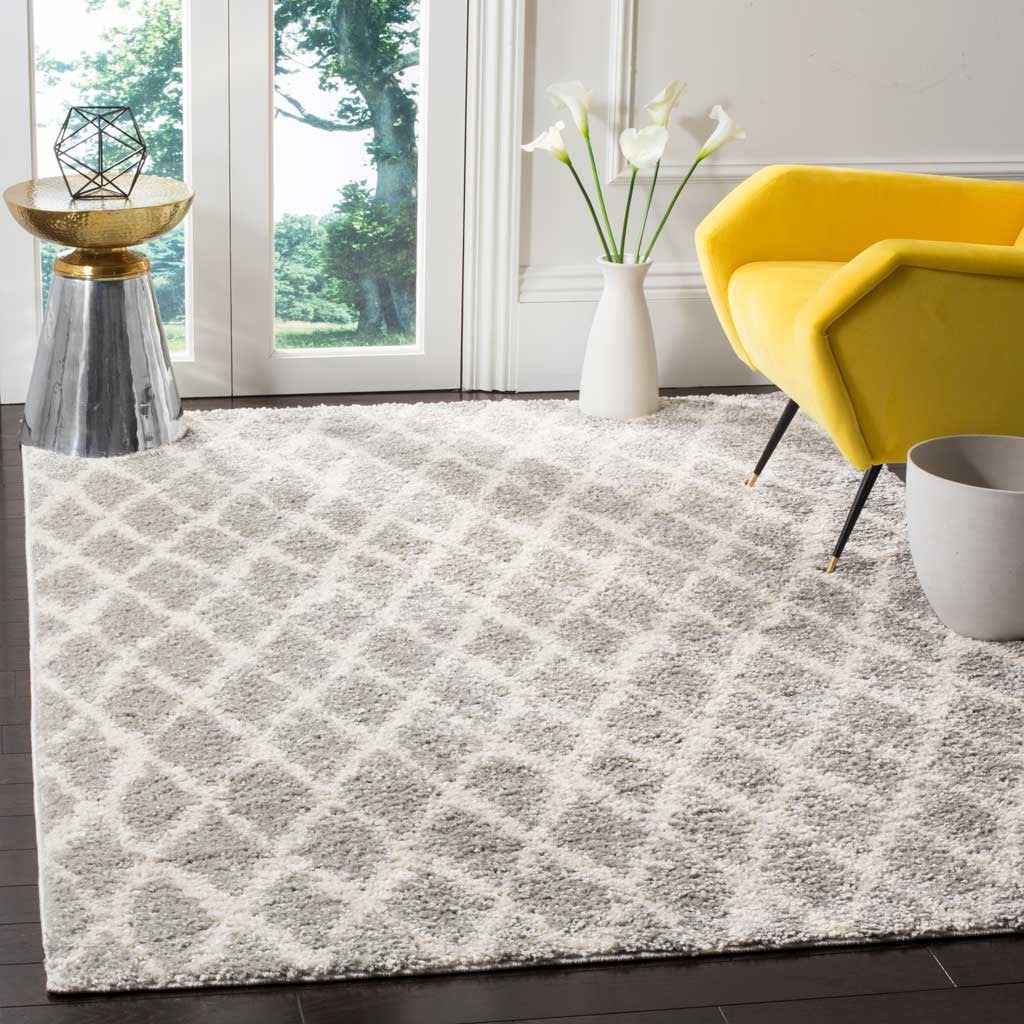 Berber Diamond Shag Light Gray/Cream Area Rug - Image 8