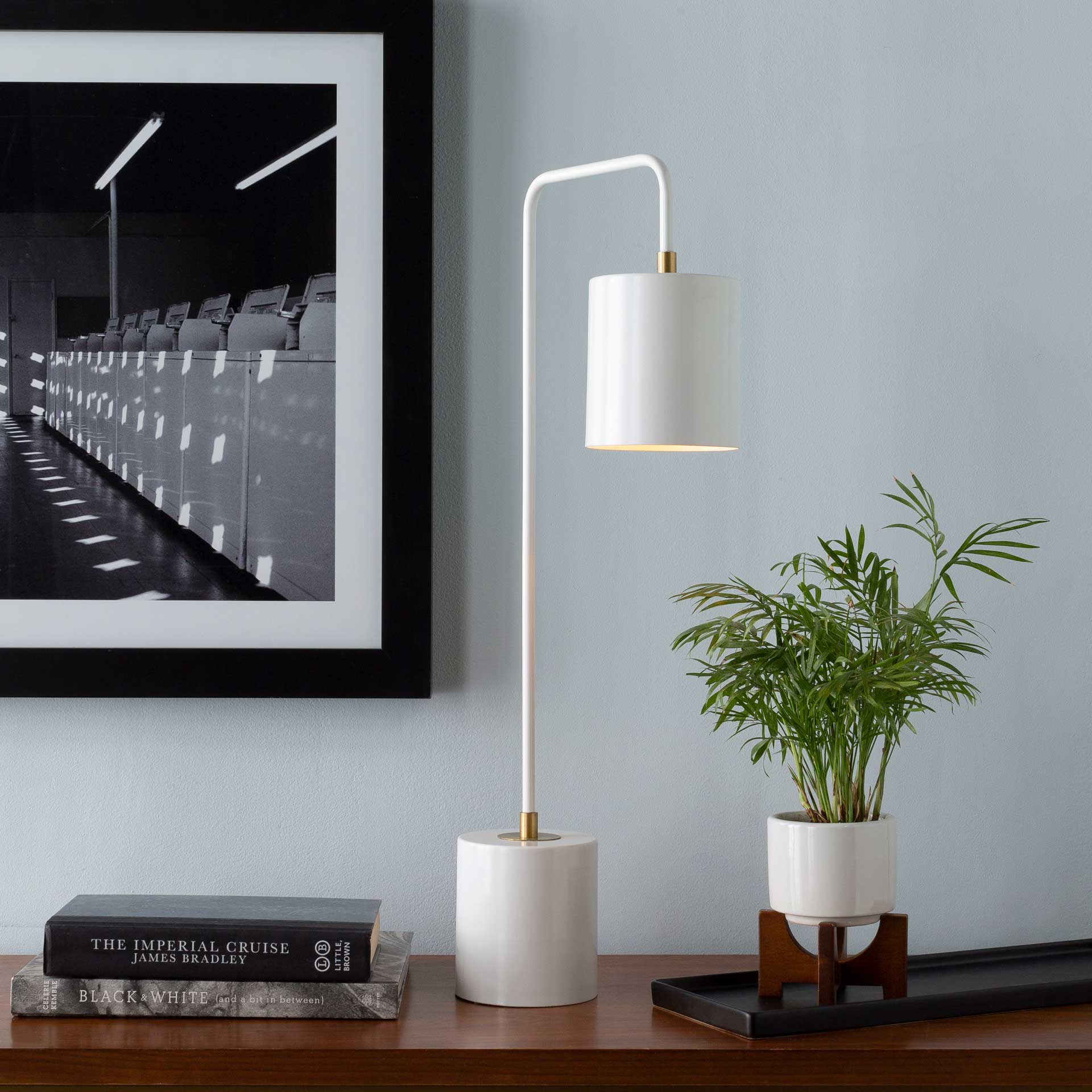 Bobby Table Lamp White/Brass - Image 5