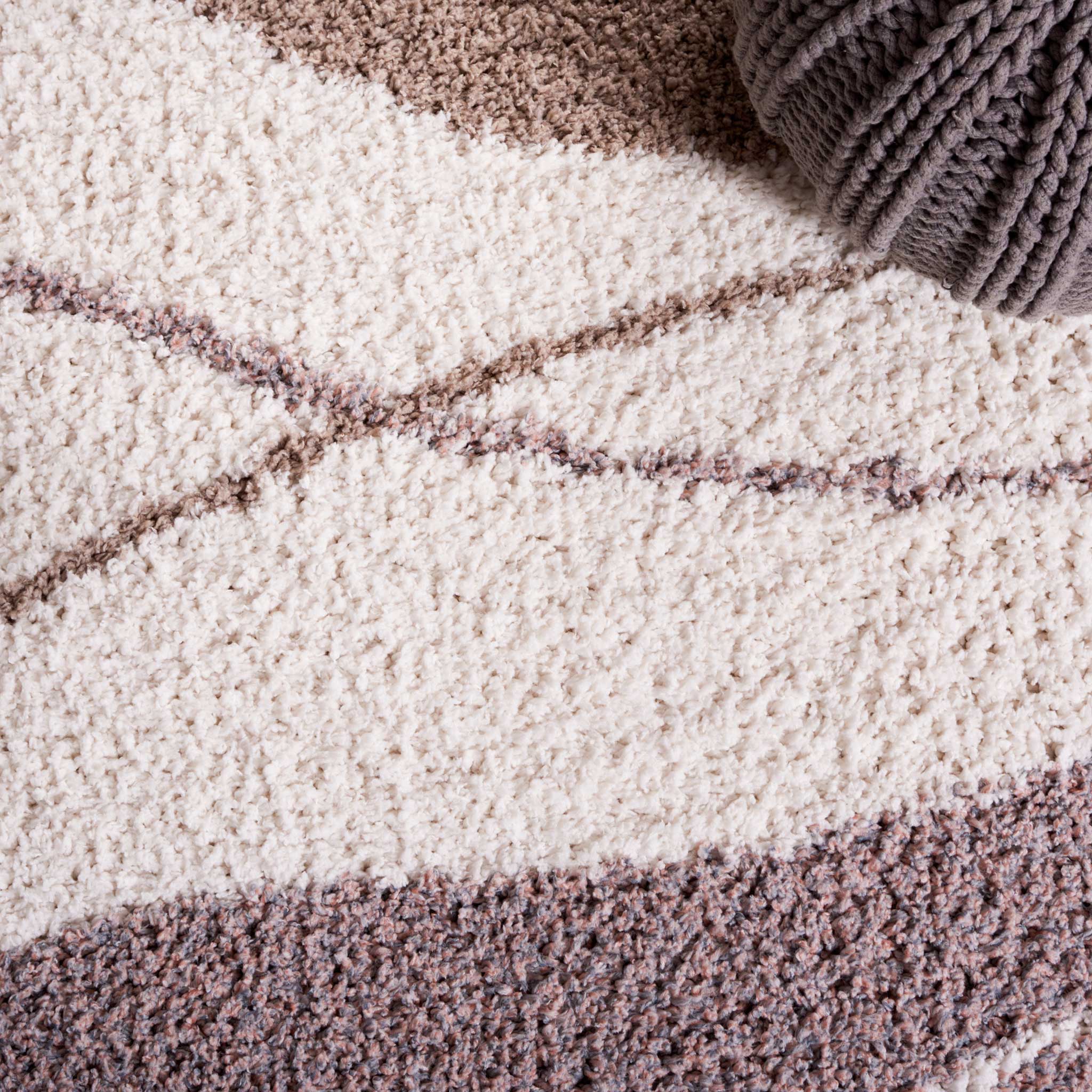 Calico Shag 108 Area Rug Taupe/Blue - Image 4