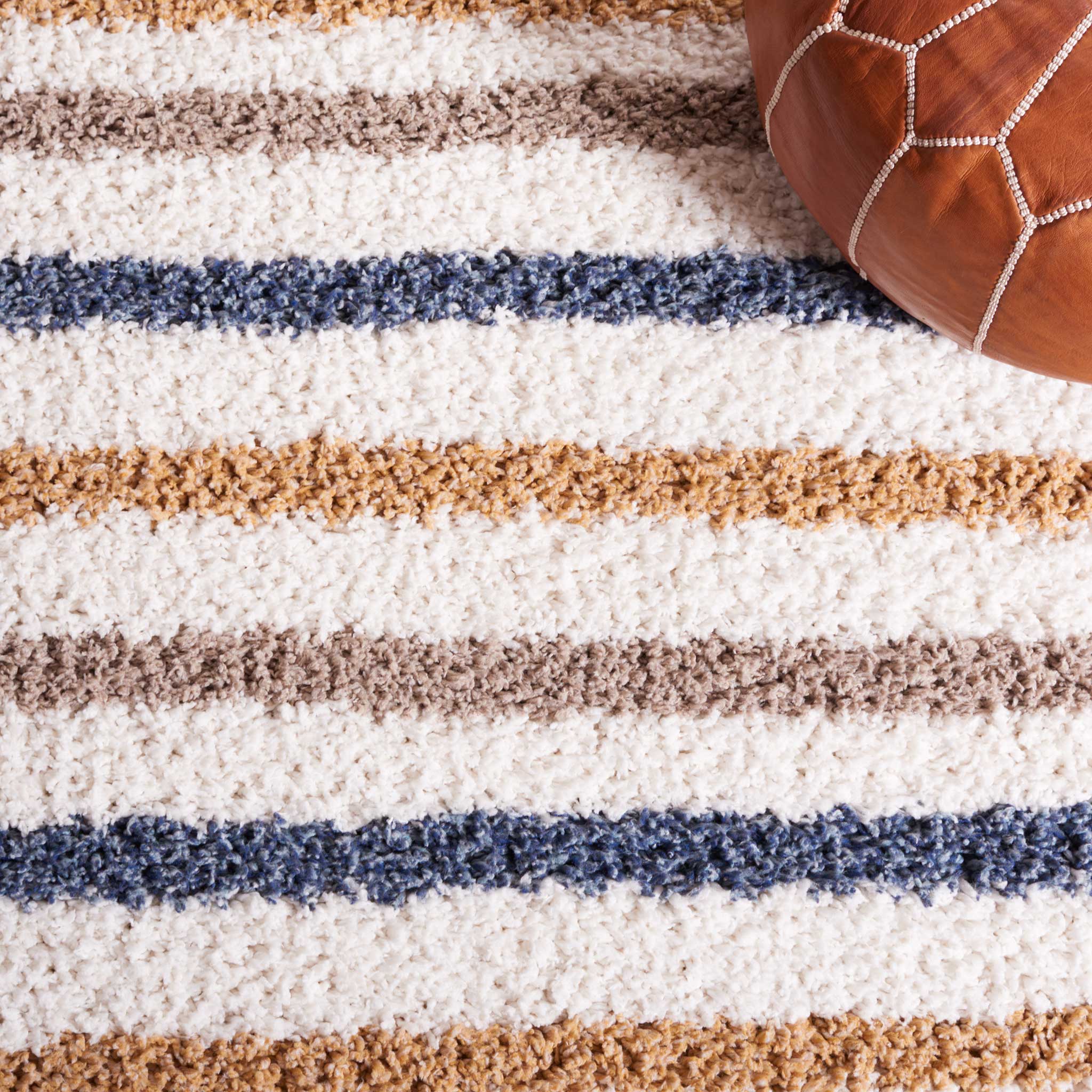 Calico Shag 110 Area Rug Ivory/Gold - Image 4