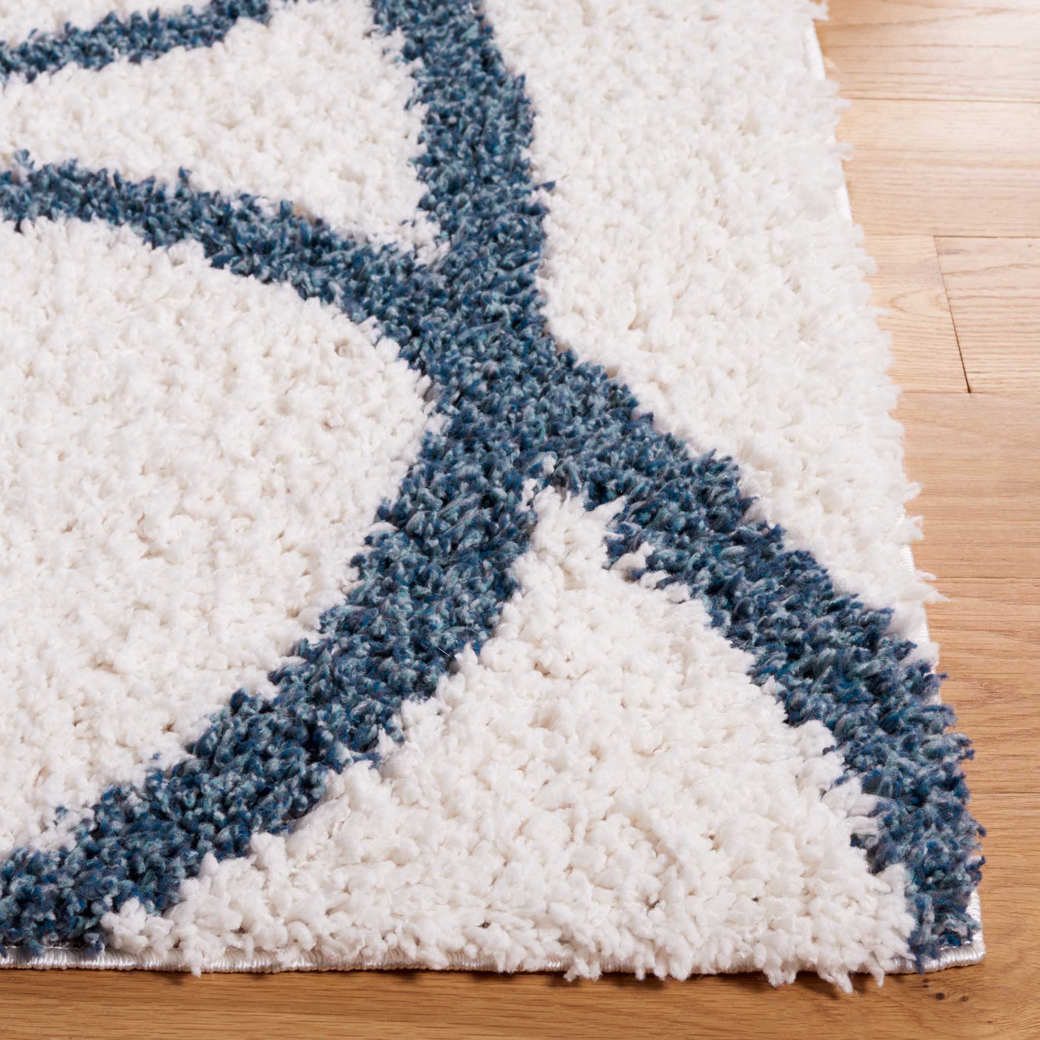 Calico Shag 118 Area Rug Ivory/Blue - Image 2