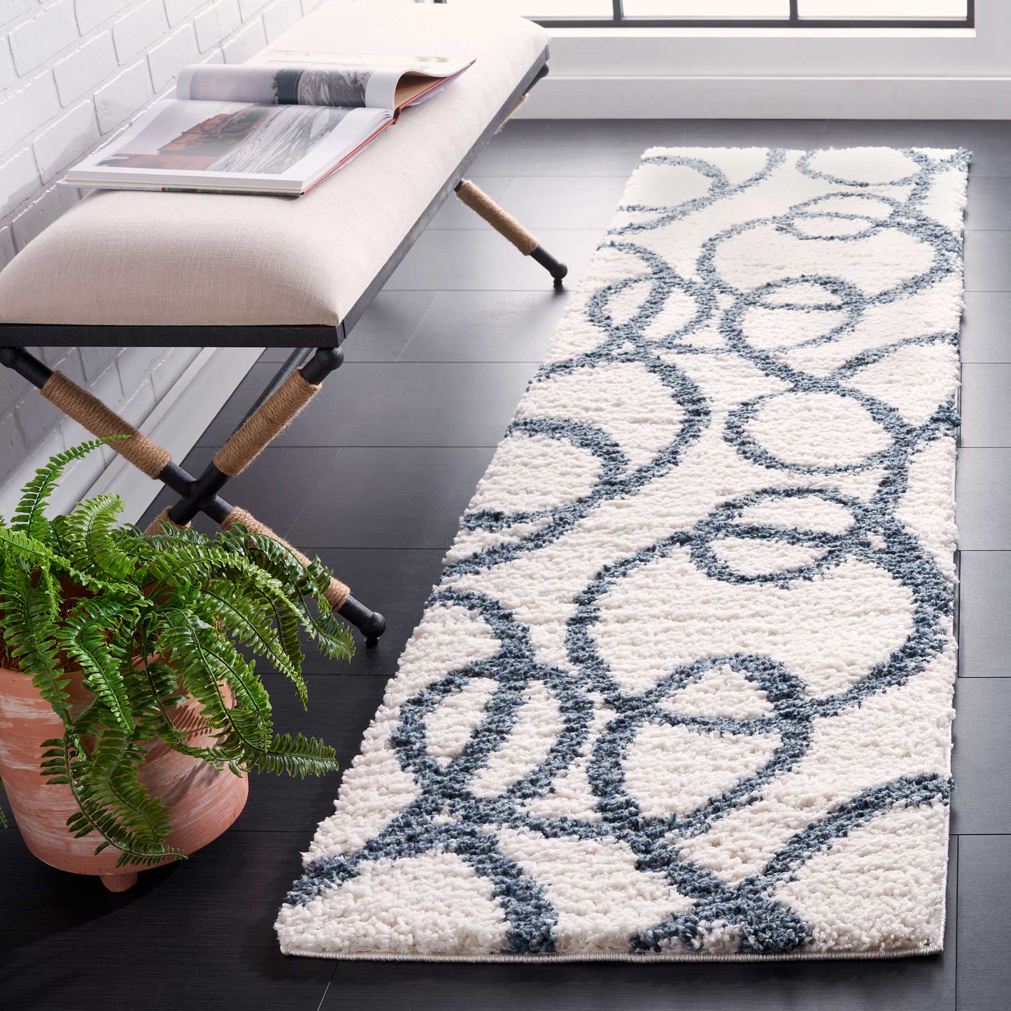 Calico Shag 118 Runner Rug Ivory/Blue - Image 2