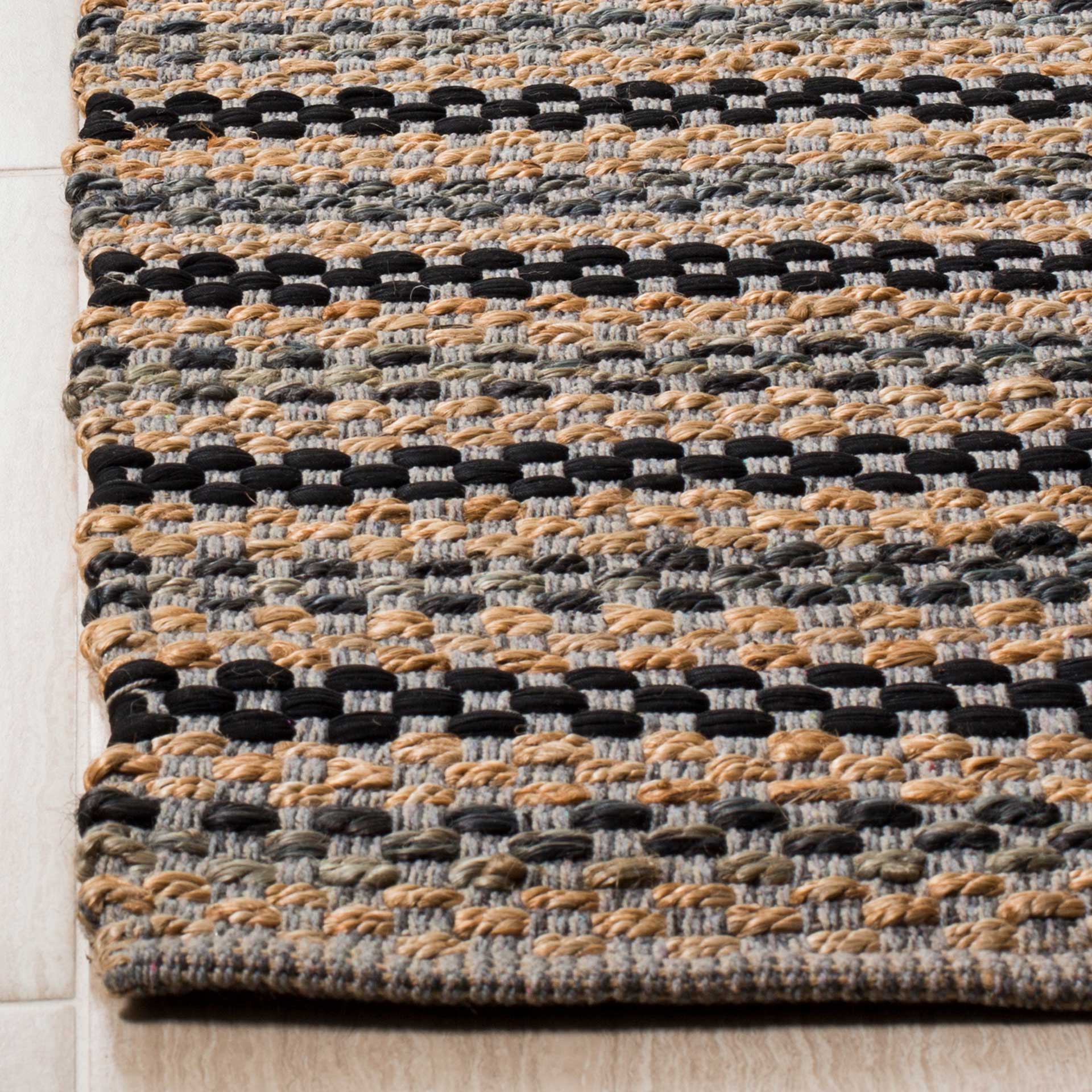 Cape Cod Gray/Black Area Rug - Image 4