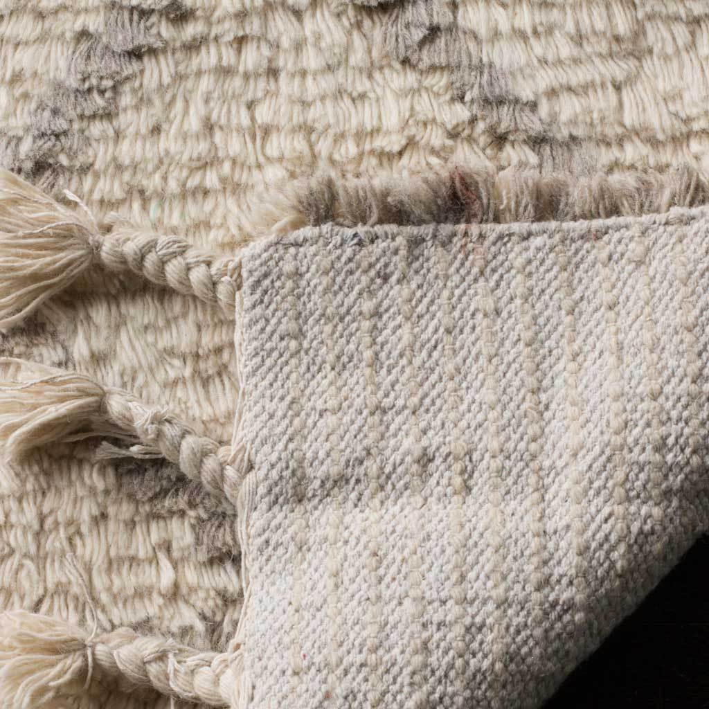 Casablanca Diamond Ivory/Light Gray Area Rug - Image 6