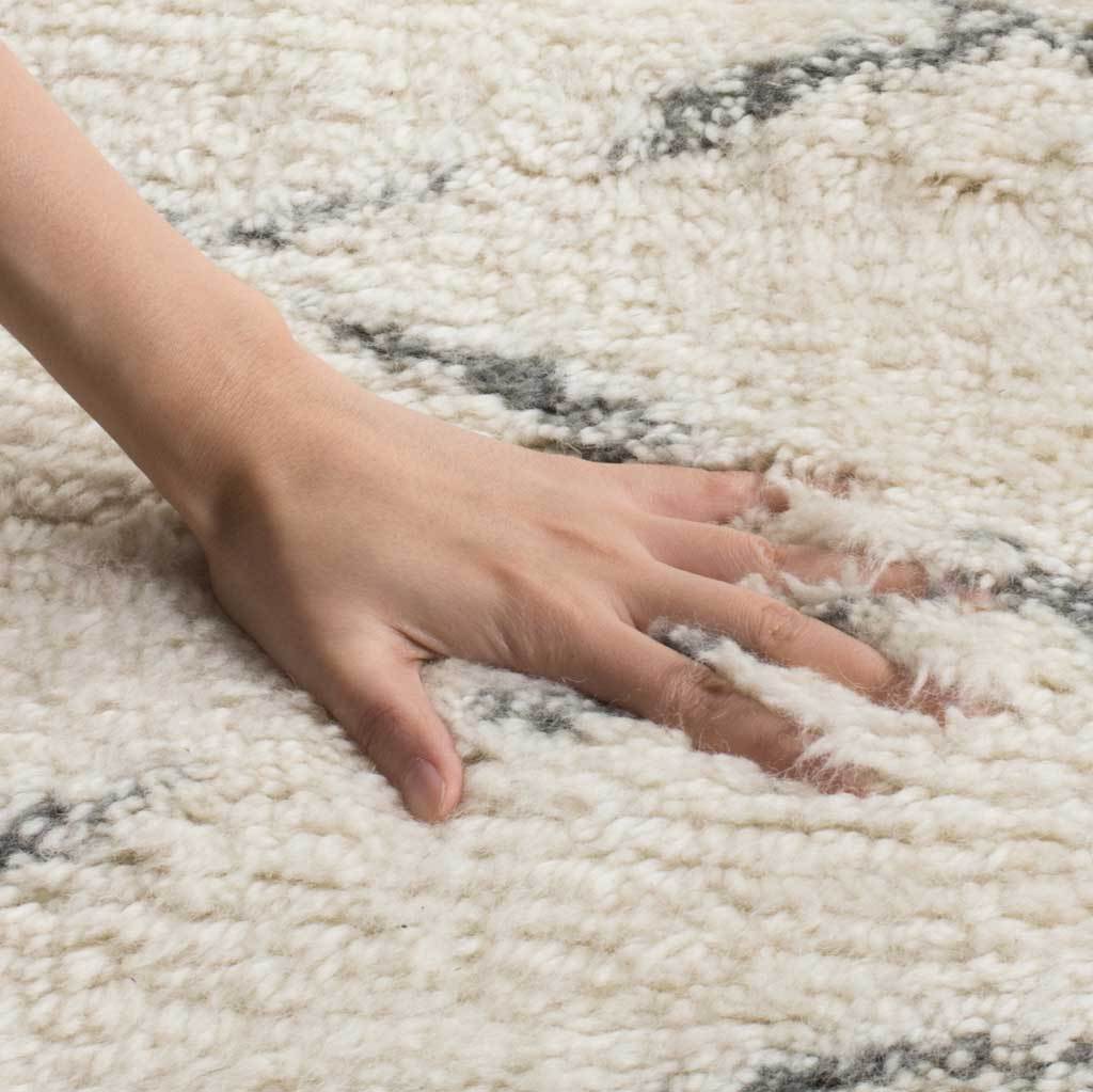 Casablanca Geometry Ivory/Gray Area Rug - Image 6
