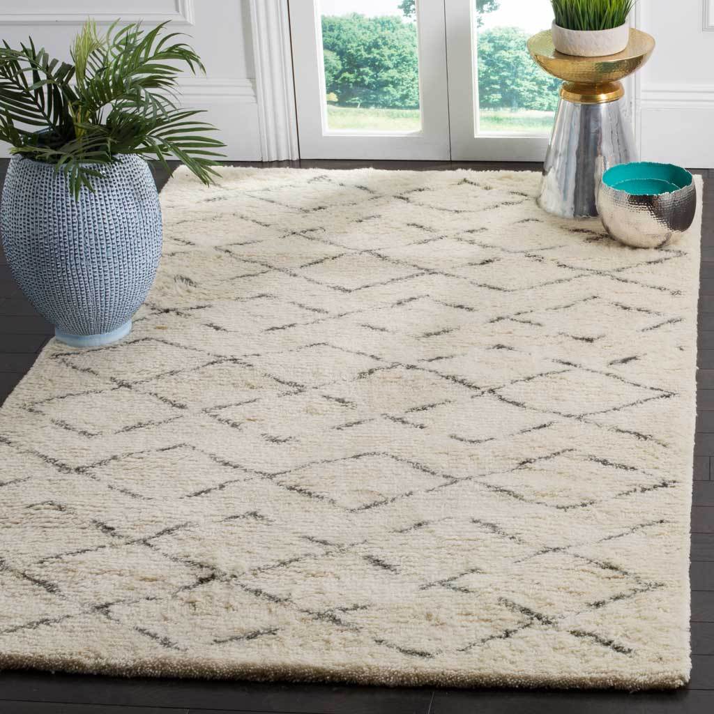 Casablanca Geometry Ivory/Gray Area Rug - Image 8