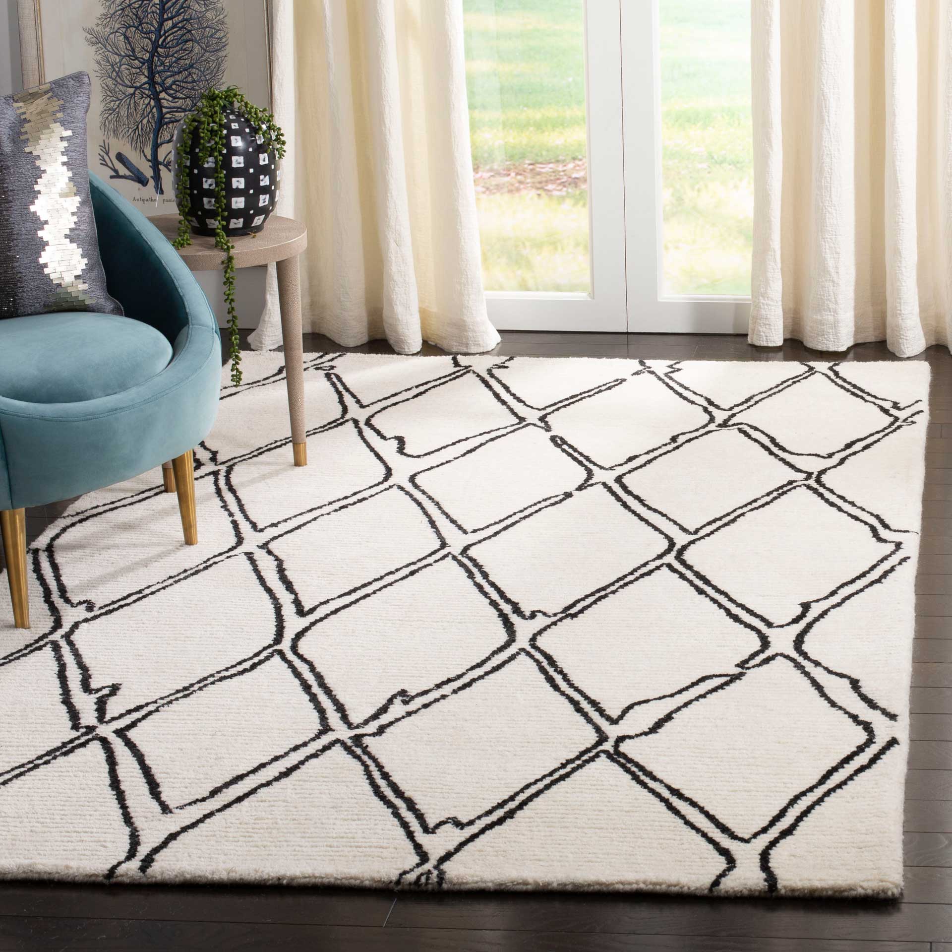 Casablanca Ivory/Black Area Rug - Image 3
