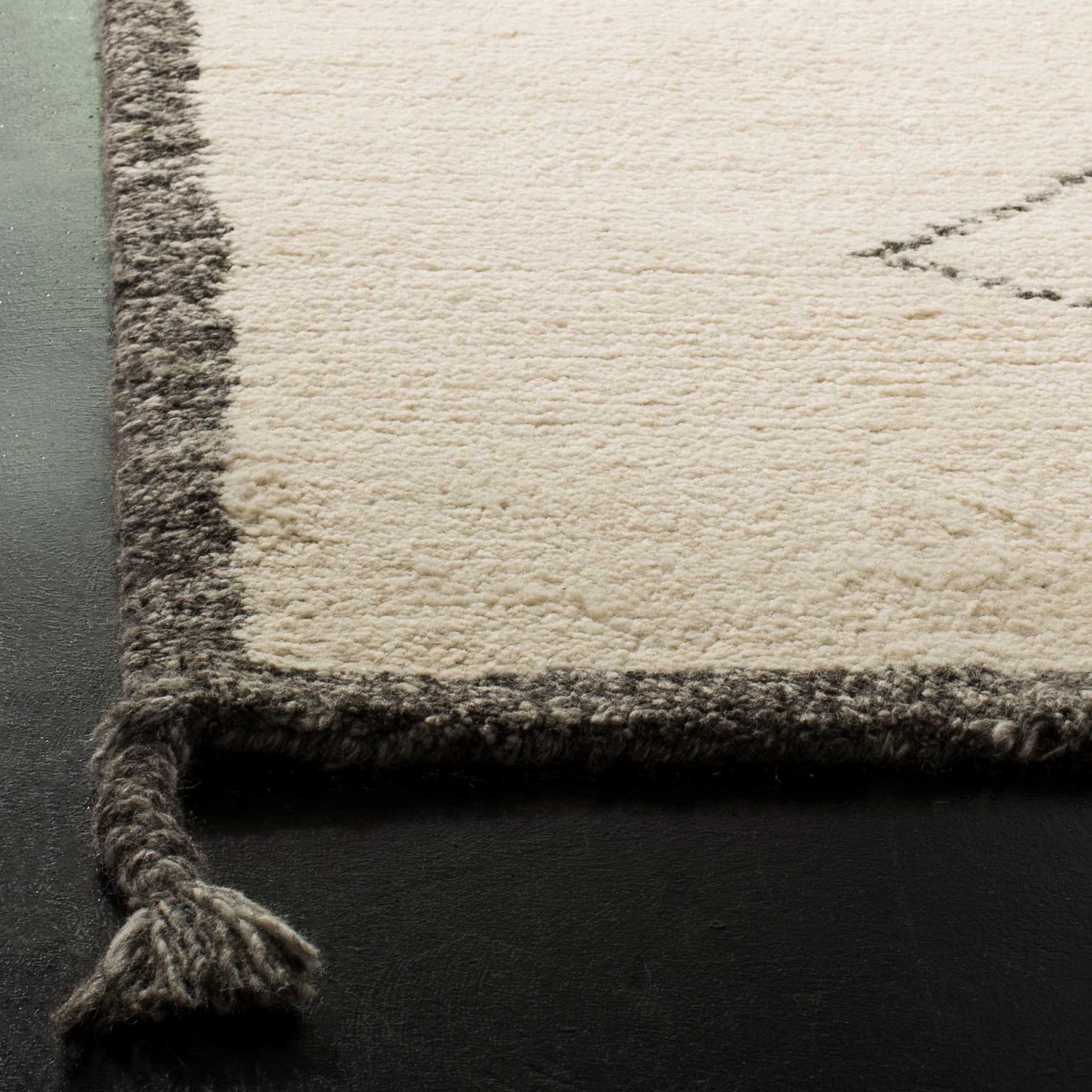 Casablanca Ivory/Charcoal Area Rug - Image 3