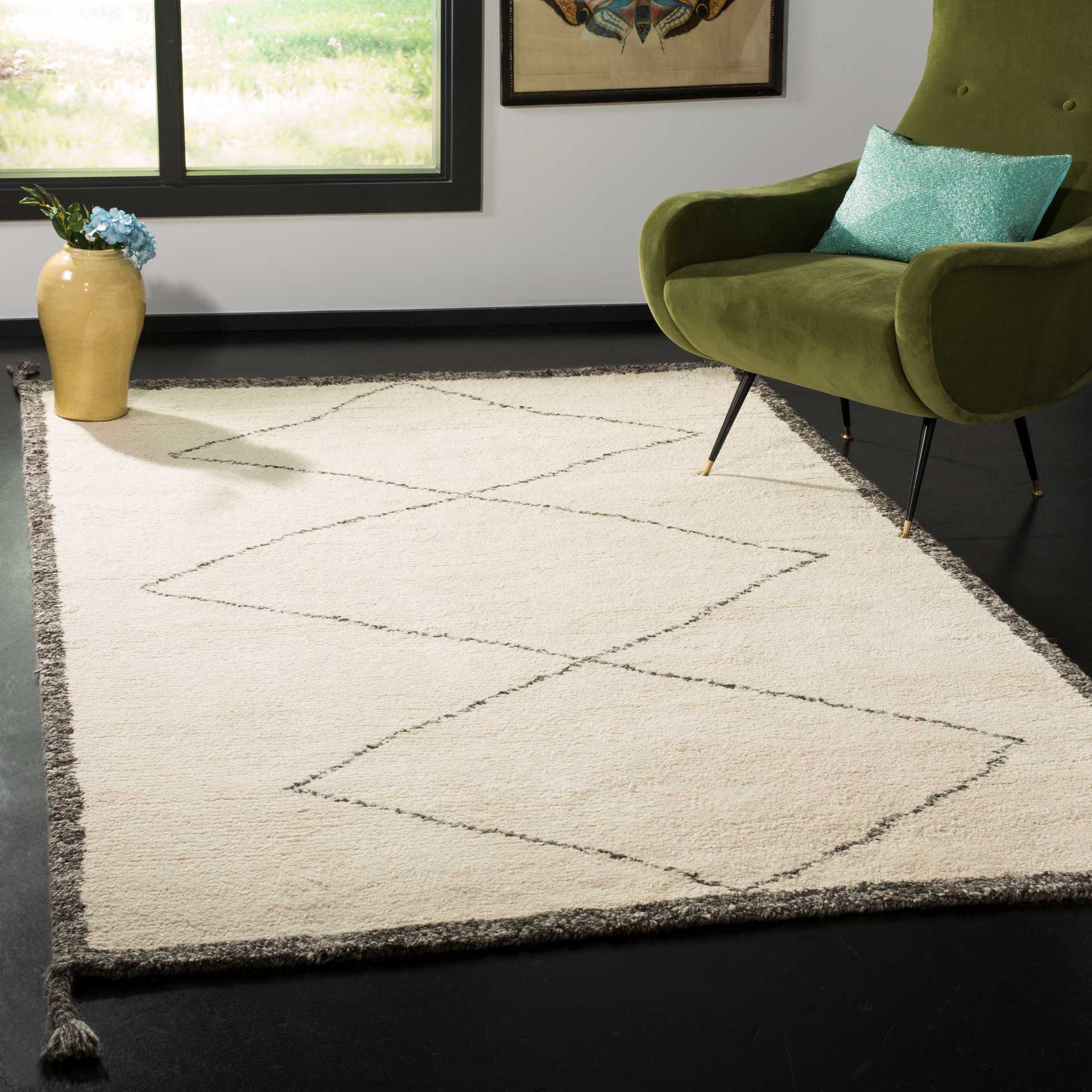 Casablanca Ivory/Charcoal Area Rug - Image 4