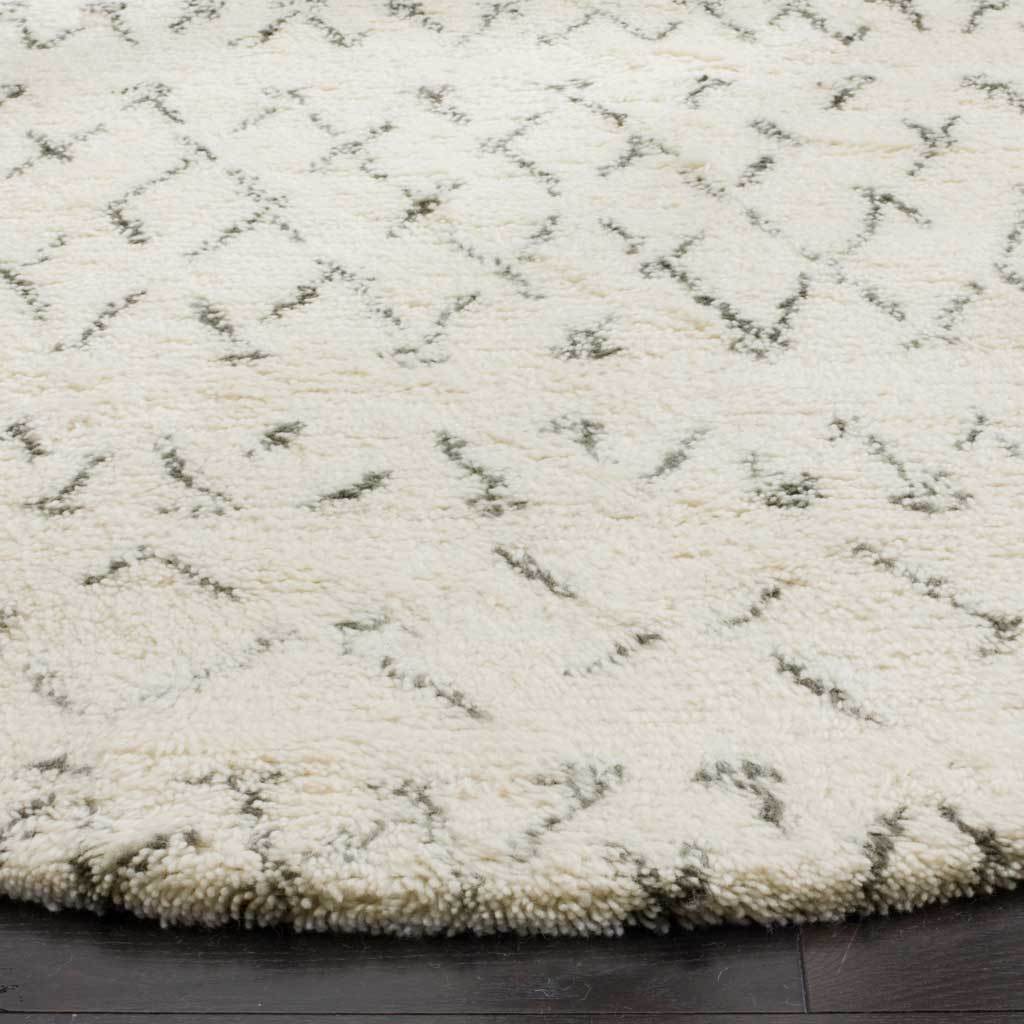 Casablanca Native Ivory/Gray Round Rug - Image 2
