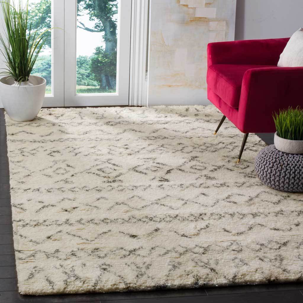 Casablanca Pyramid Ivory/Gray Area Rug - Image 7