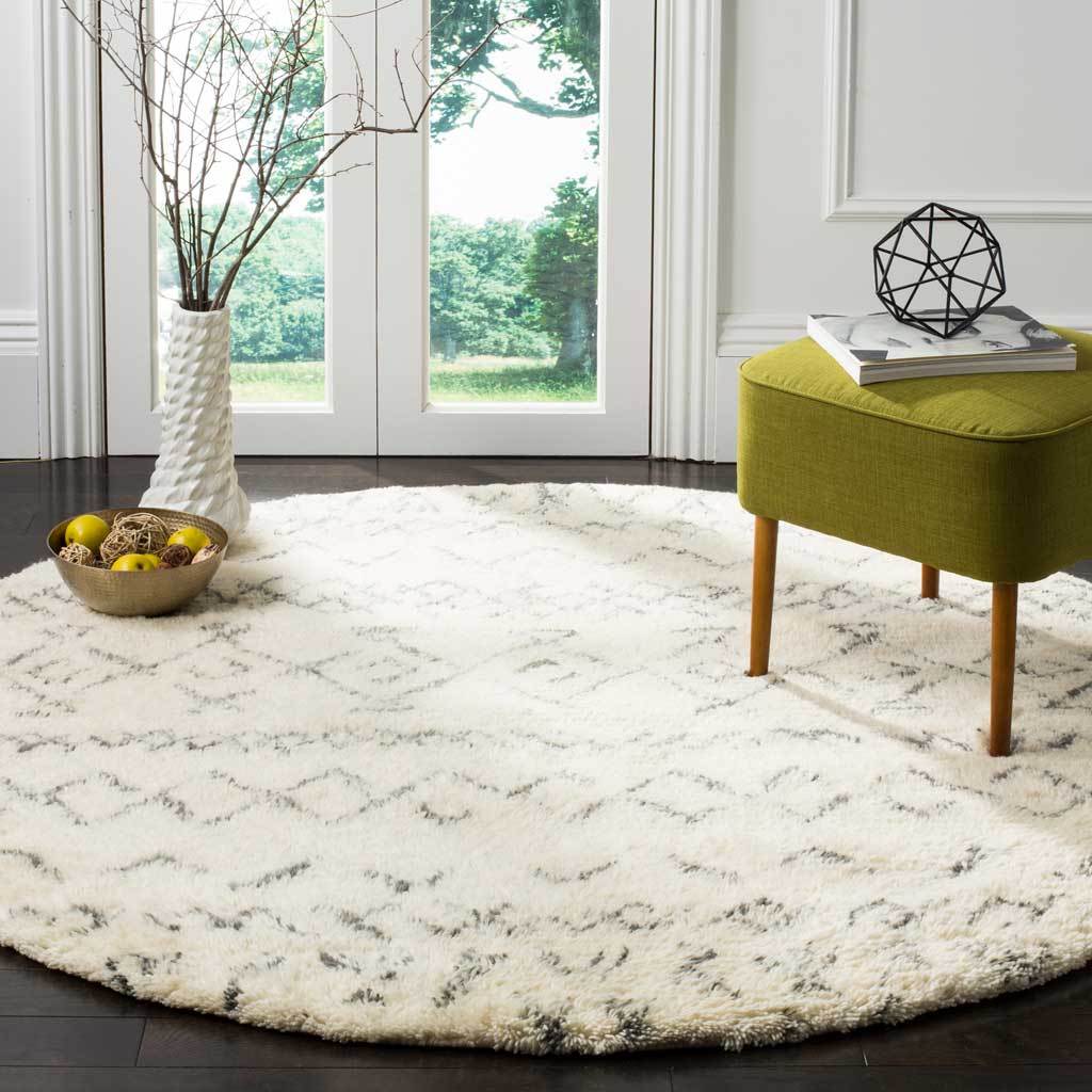 Casablanca Pyramid Ivory/Gray Round Rug - Image 3