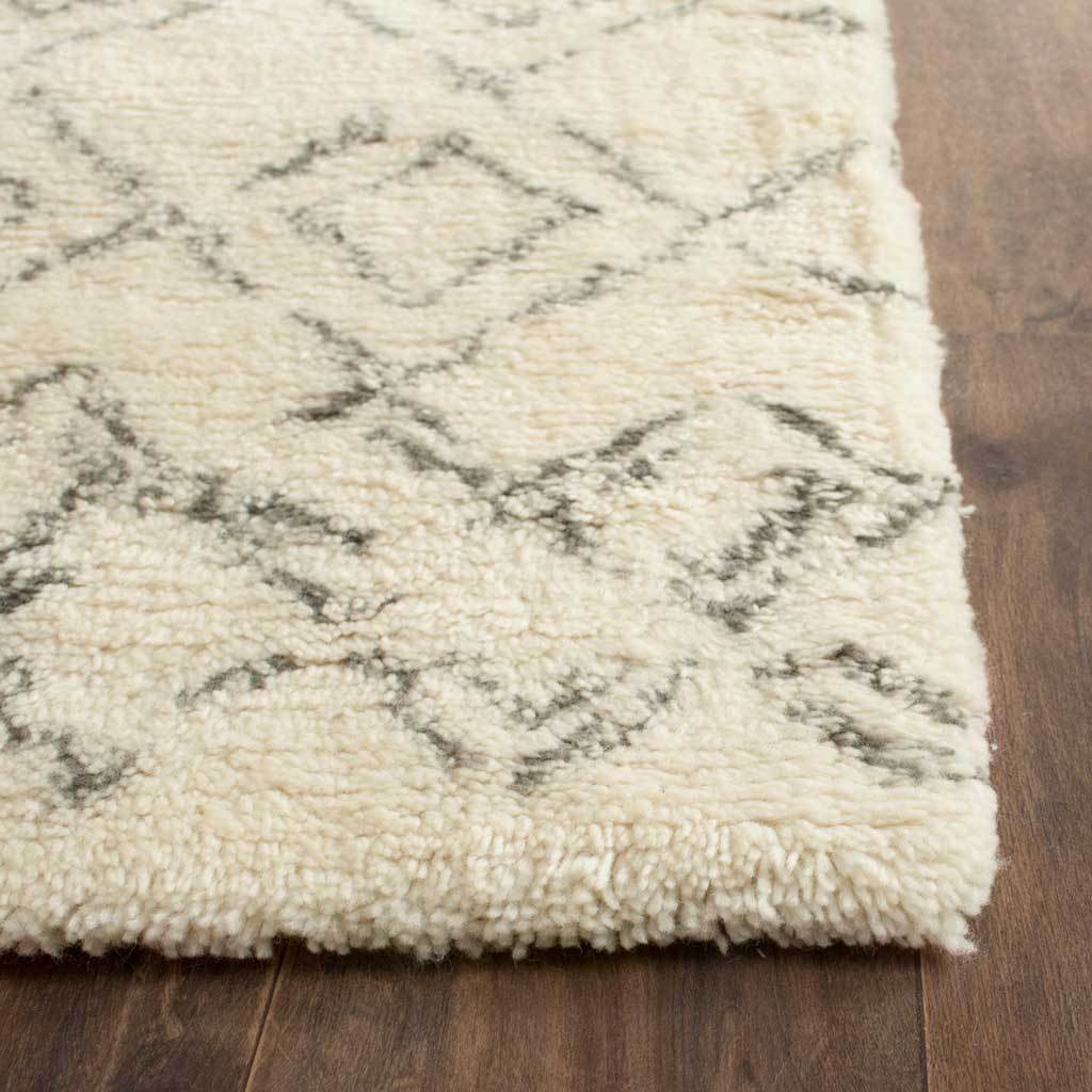 Casablanca Tribal Ivory/Gray Runner Rug - Image 2