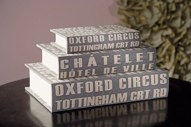 Central Line Book Boxes (Set of 3) - Image 2