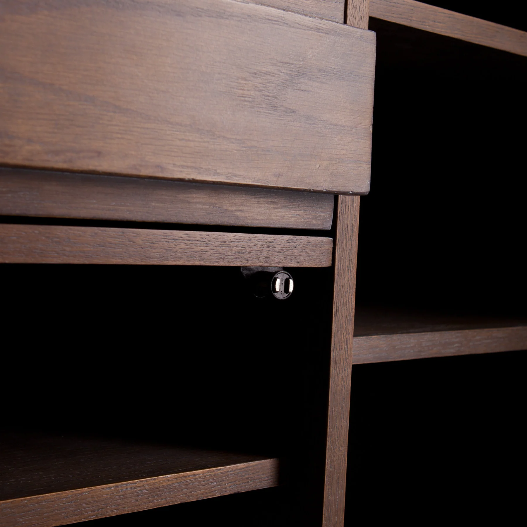 Chaz Cabinet - Image 5