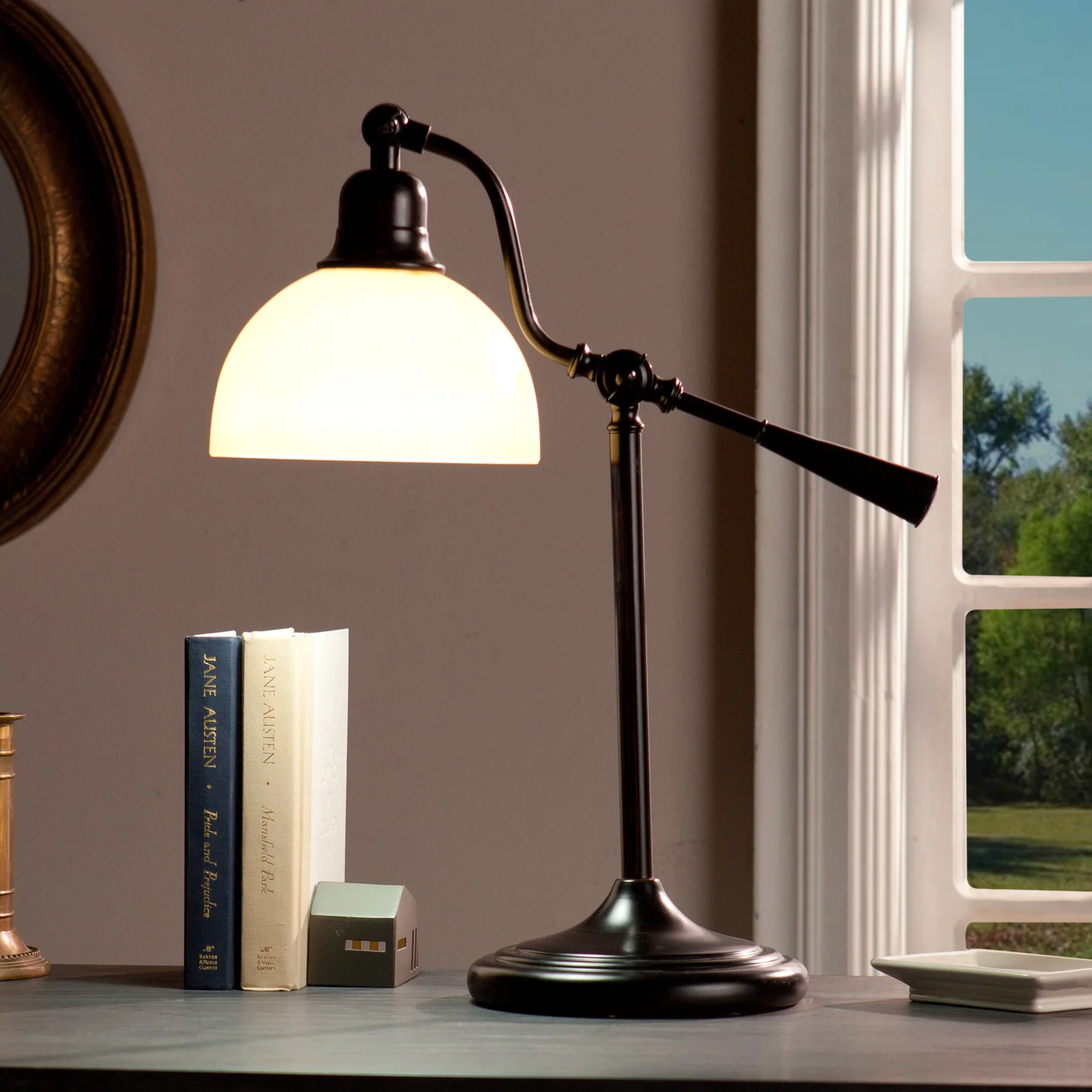 Classic Table Lamp - Image 2
