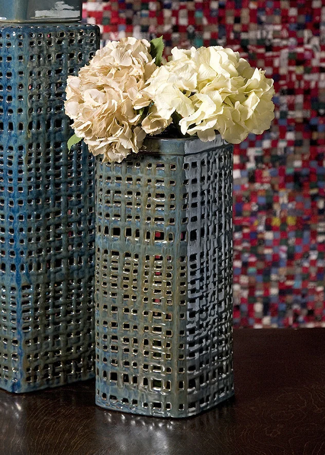Conecuh Kurrent Cutwork Vase - Image 2