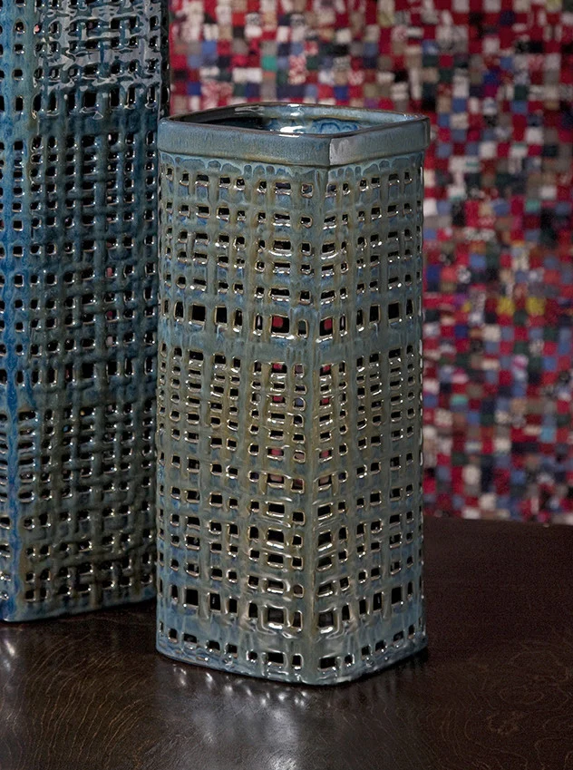 Conecuh Kurrent Cutwork Vase - Image 3