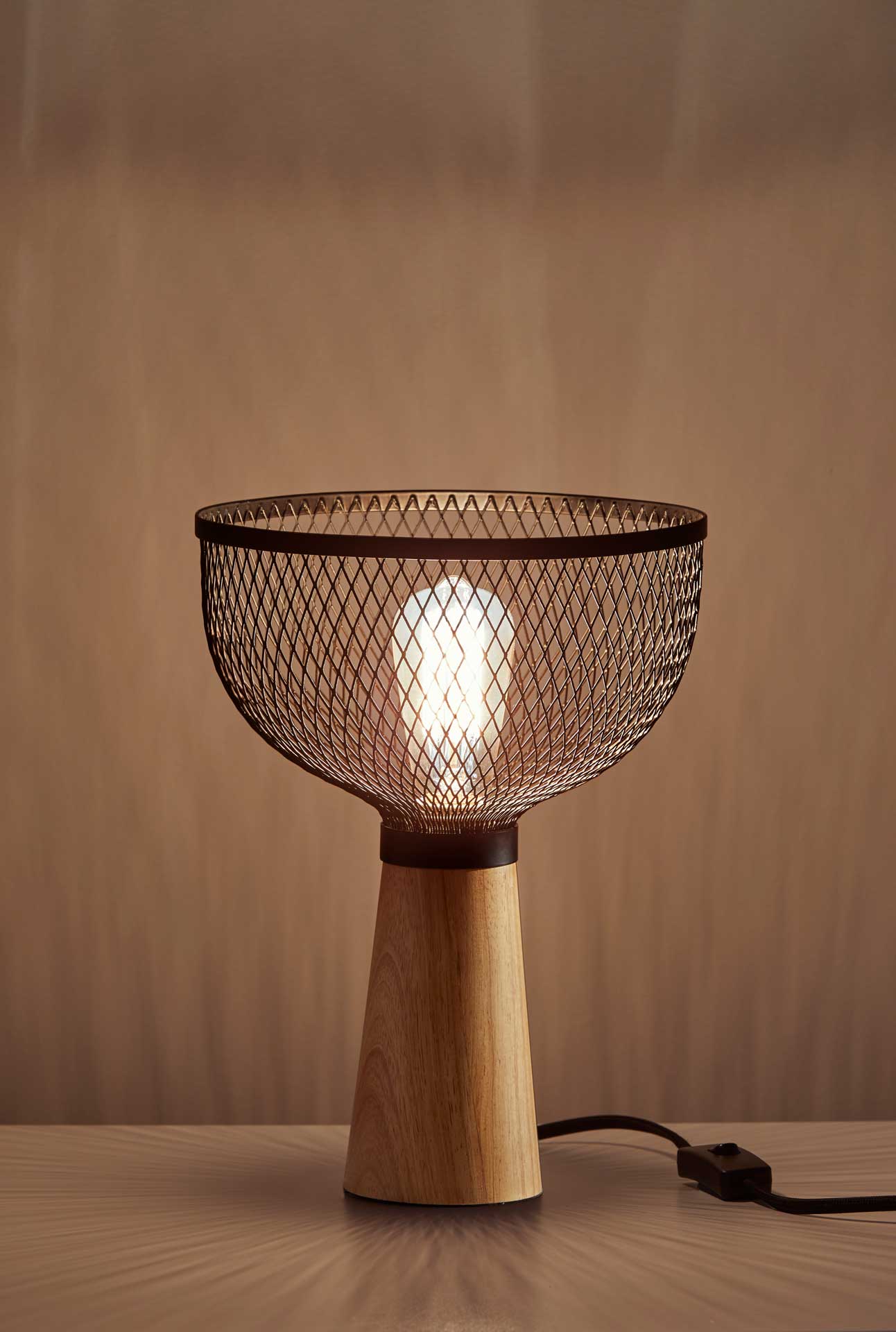 Dammarie Table Lamp Black/Natural - Image 3