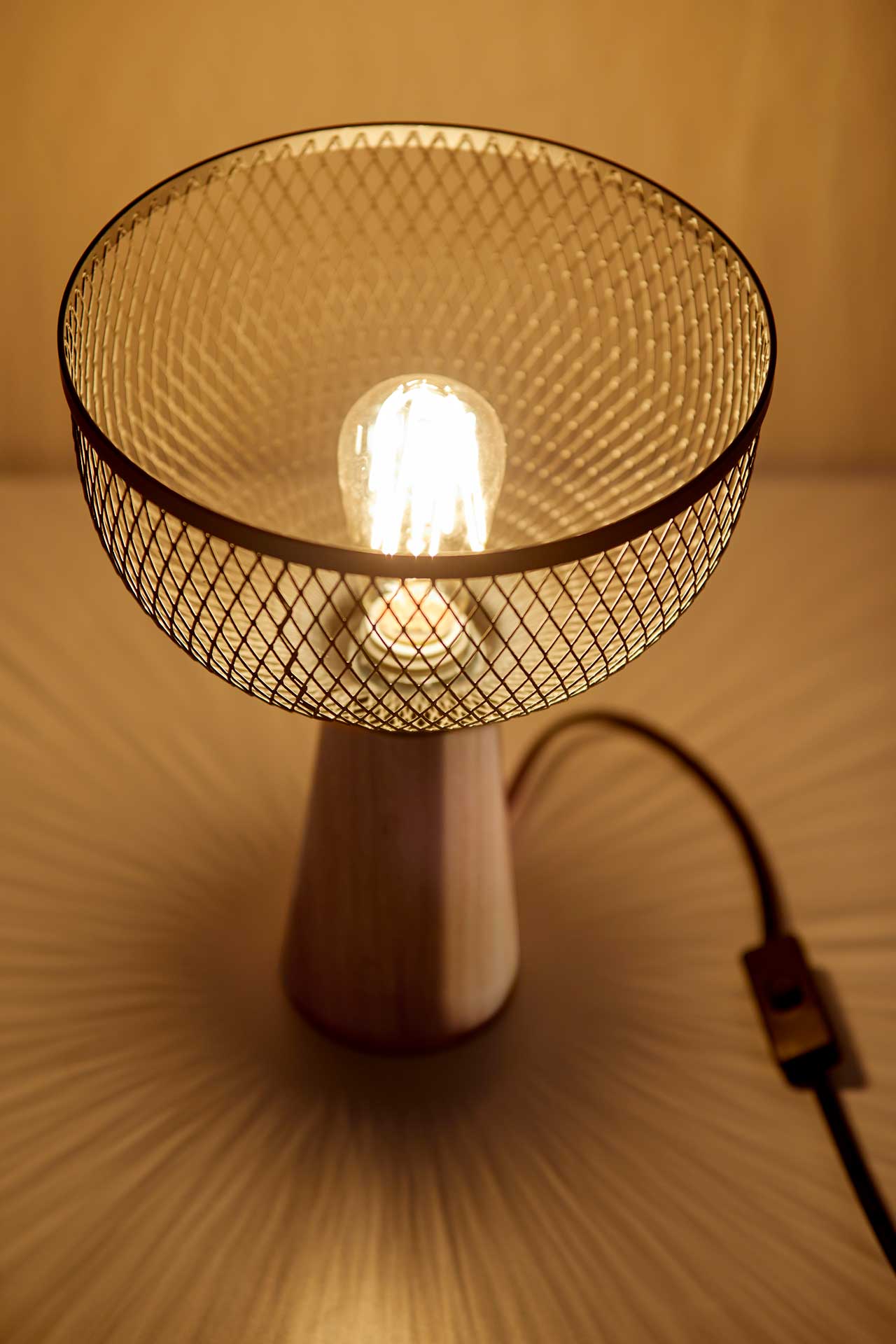 Dammarie Table Lamp Black/Natural - Image 4