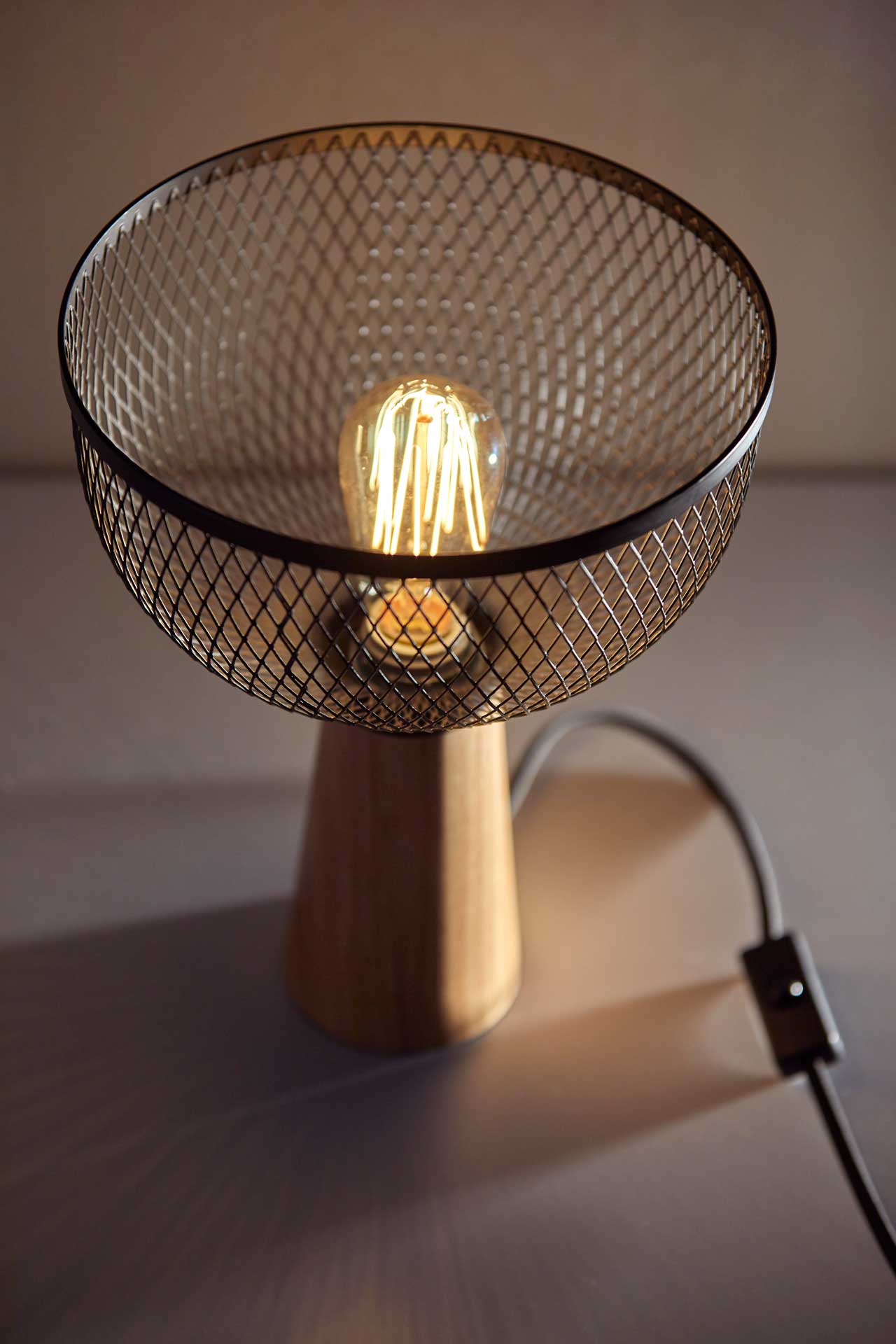 Dammarie Table Lamp Black/Natural - Image 5