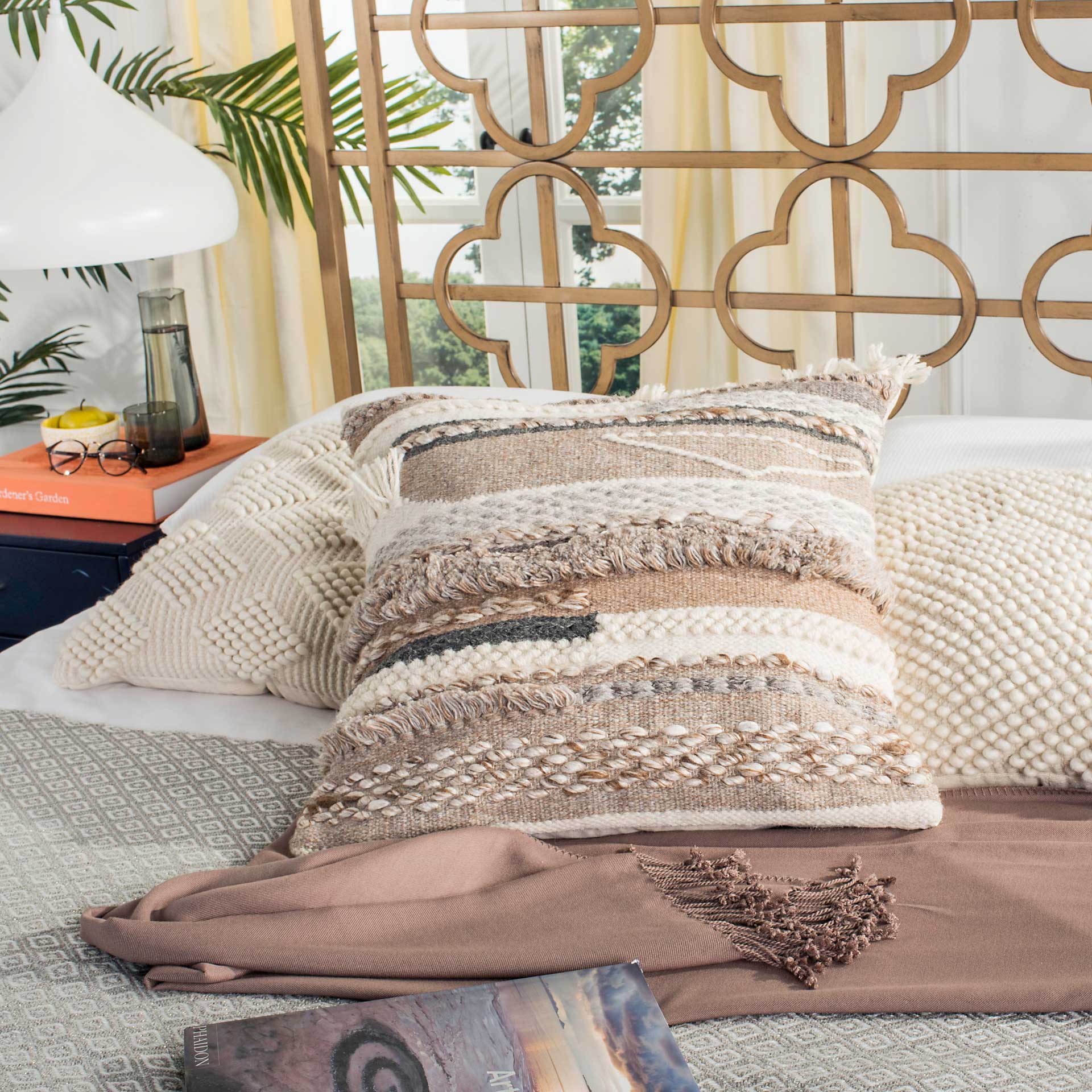 Den Pillow Geige/Gray - Image 3