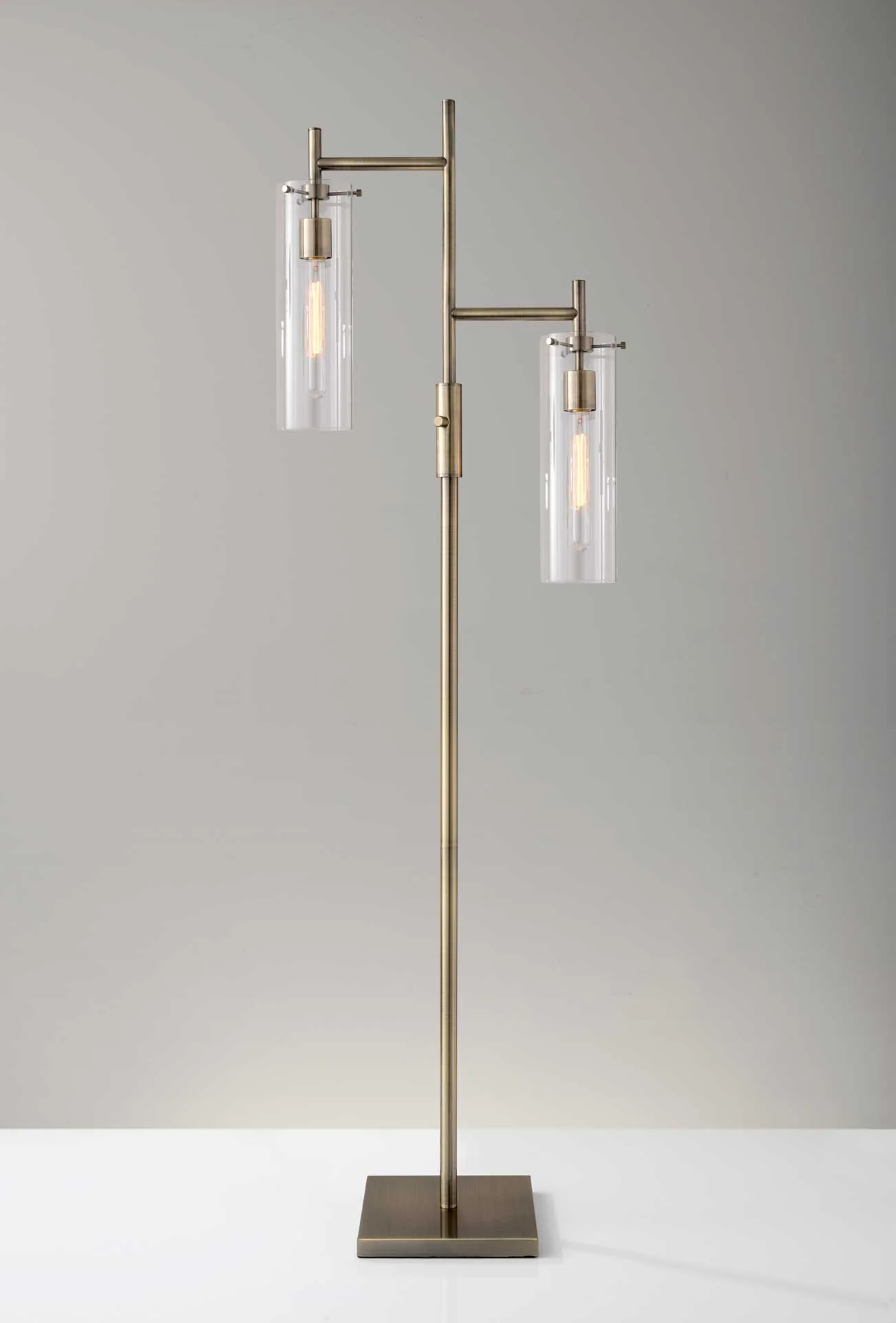Denis Floor Lamp Brass - Image 2