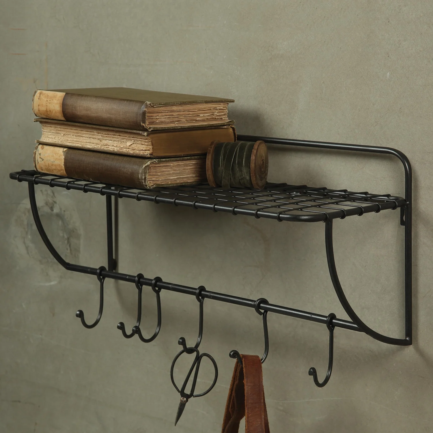 Derby Metal Train Rack - Image 2