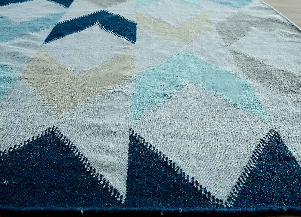 Desert Caracal Blue/Gray Area Rug - Image 4