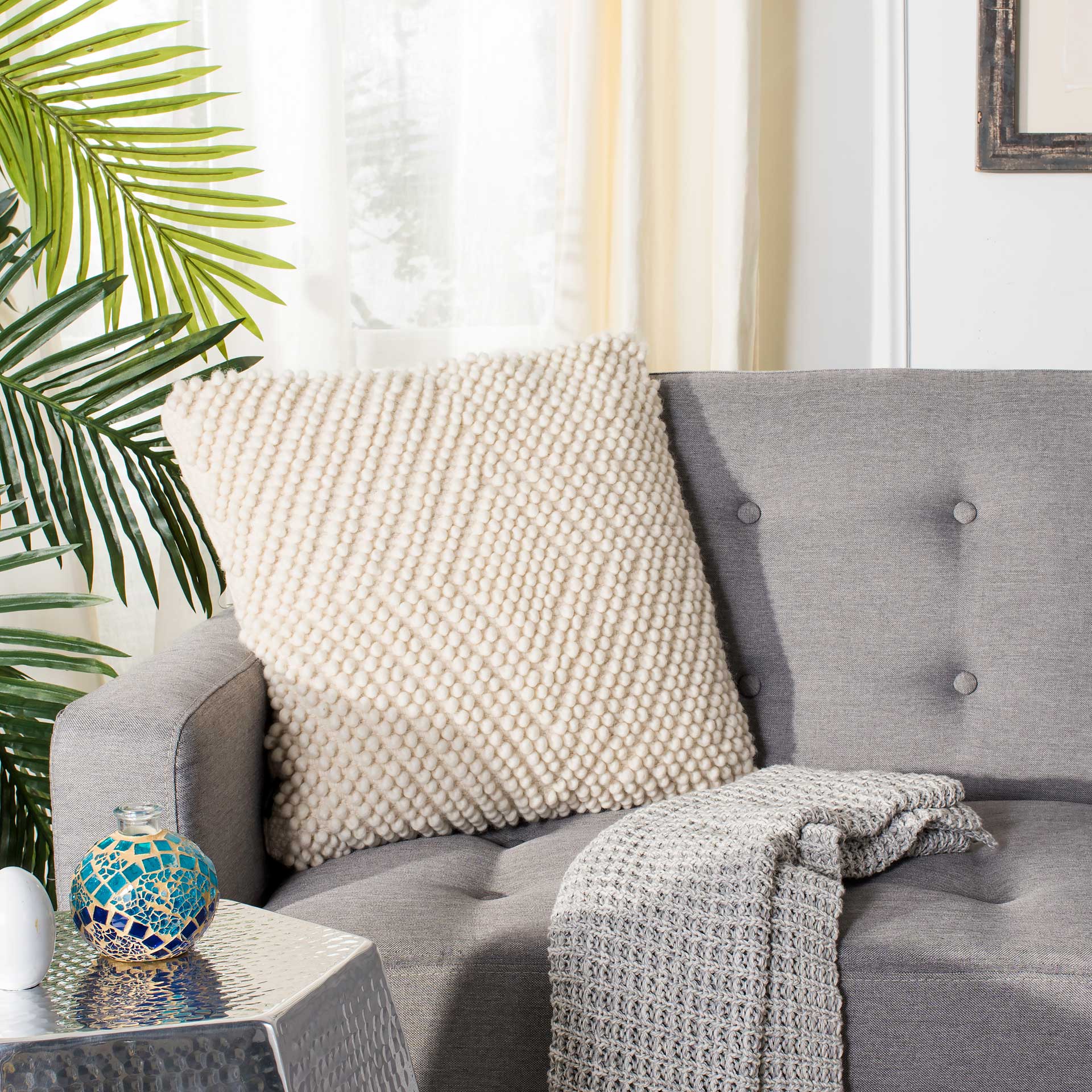 Diamond Loop Pillow Natural - Image 3